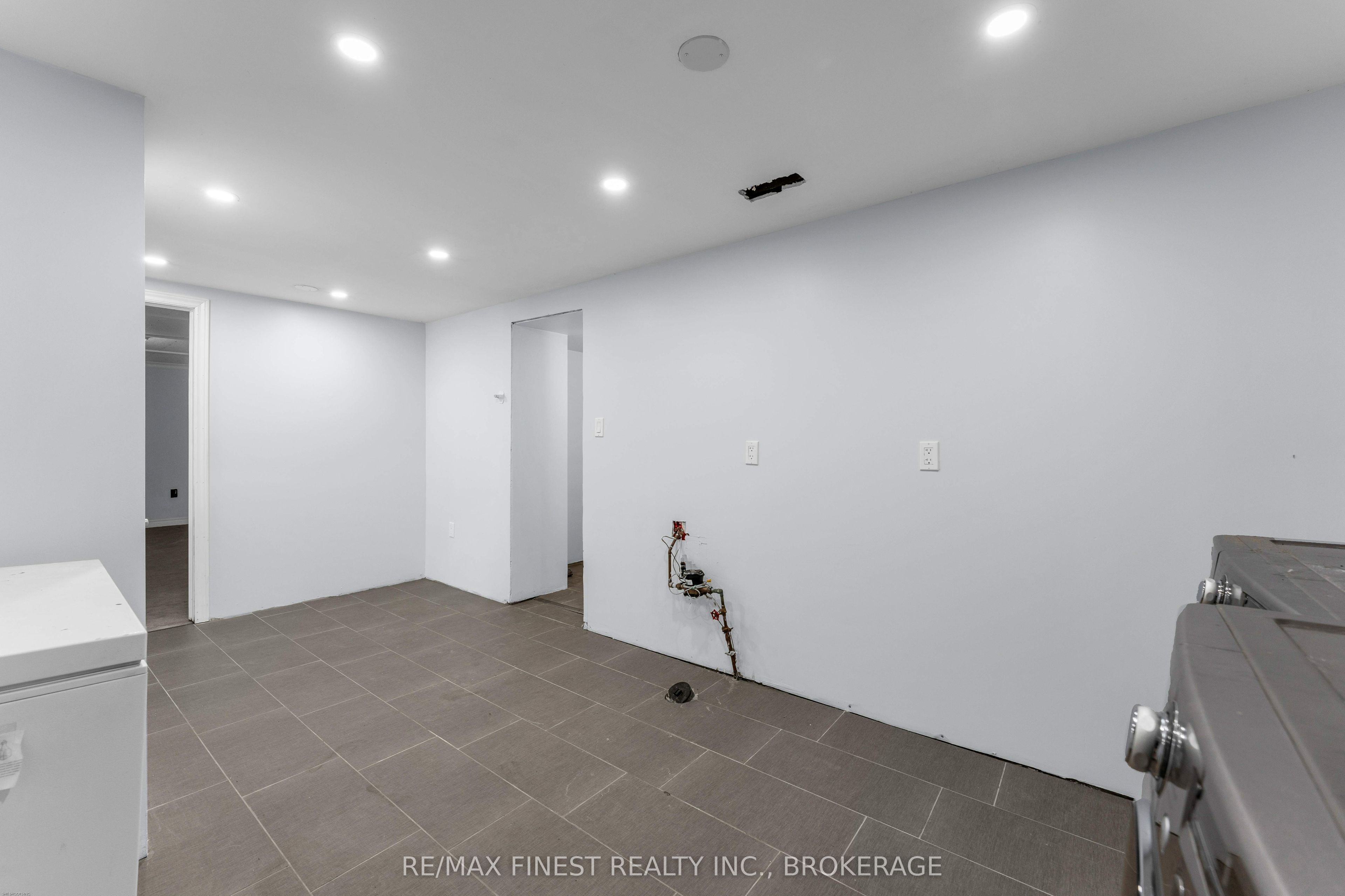 60 Sherwood Drive Property Photo 29