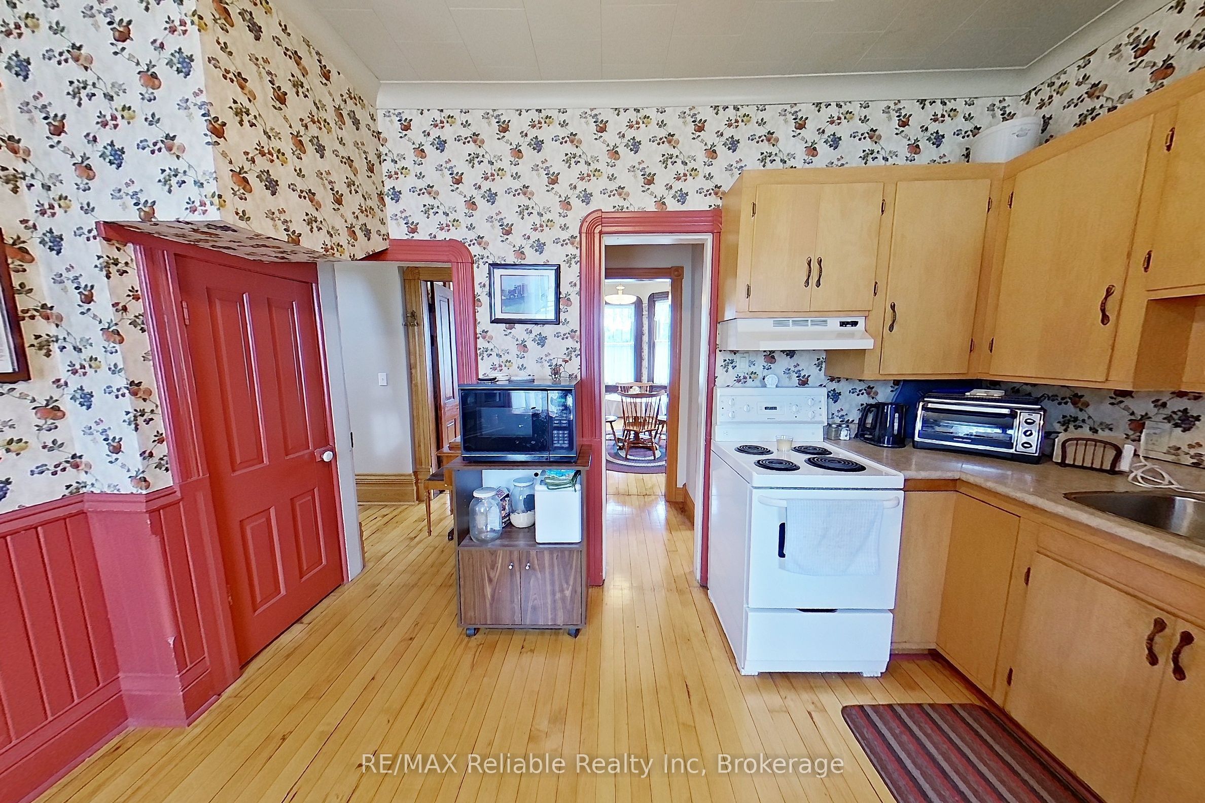 33 Princess Street E Property Photo 12