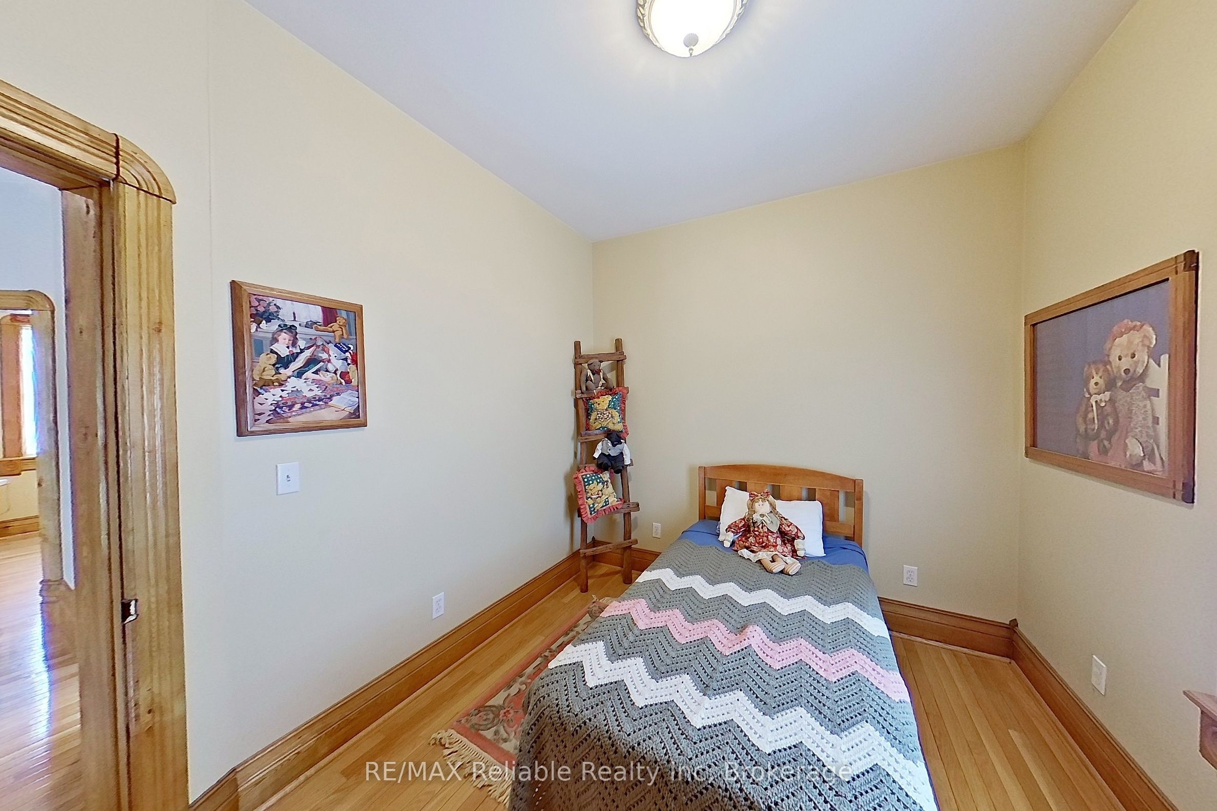 33 Princess Street E Property Photo 19