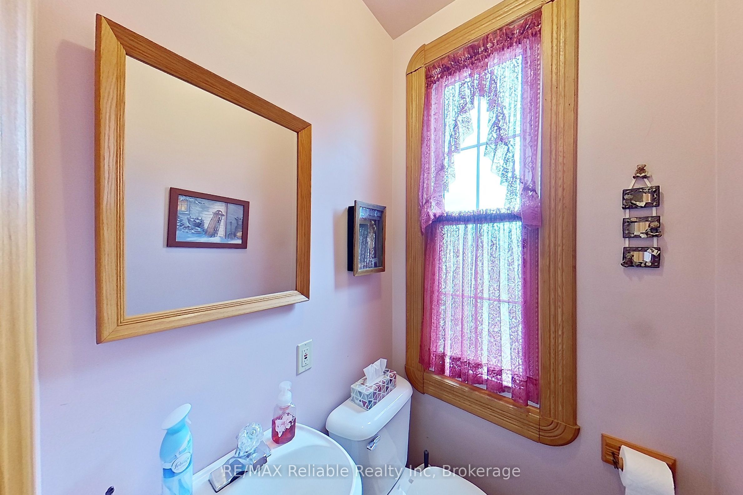 33 Princess Street E Property Photo 27