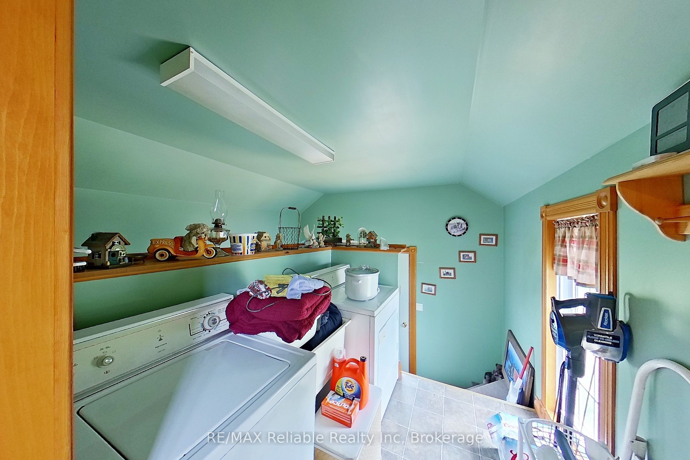 33 Princess Street E Property Photo 29