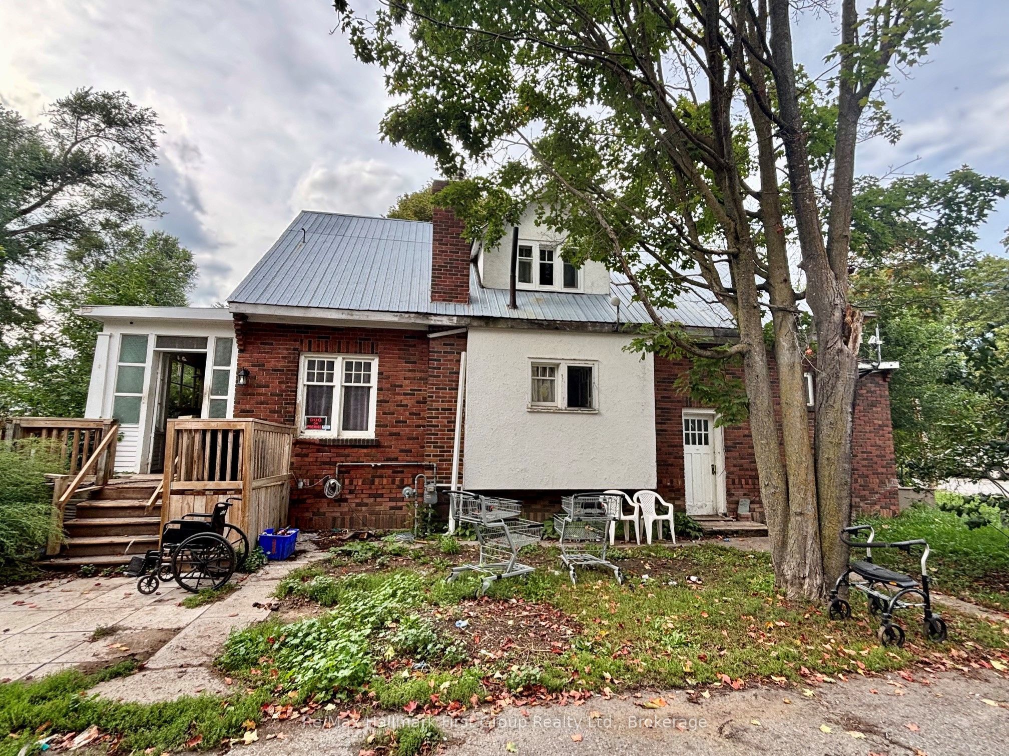 312 Colborne Street Property Photo 5