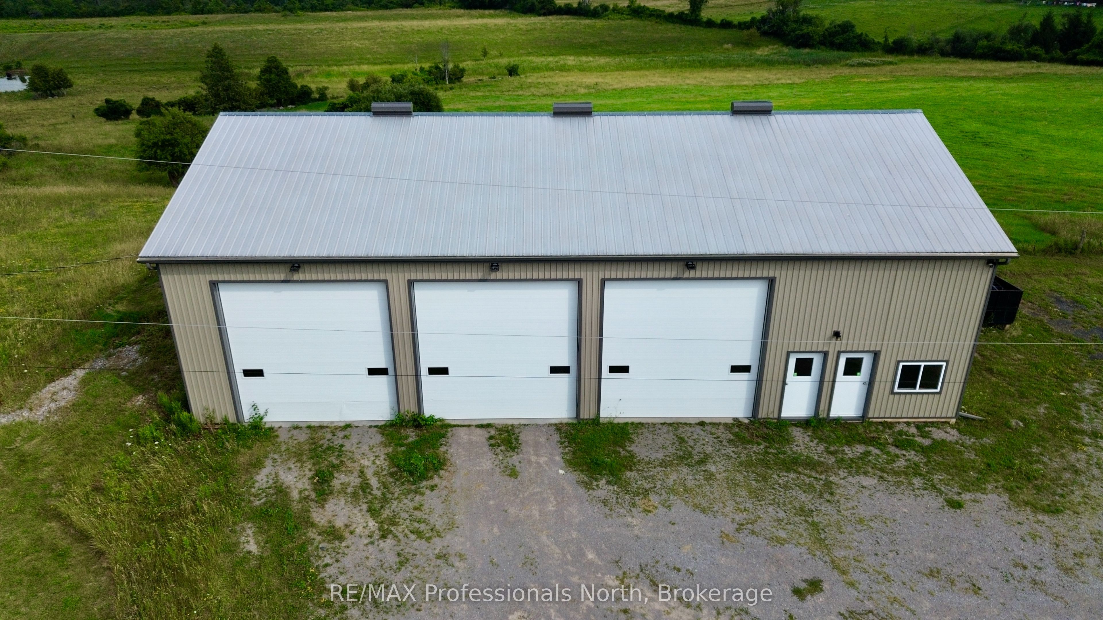 2017 Drummond Line Property Photo 33
