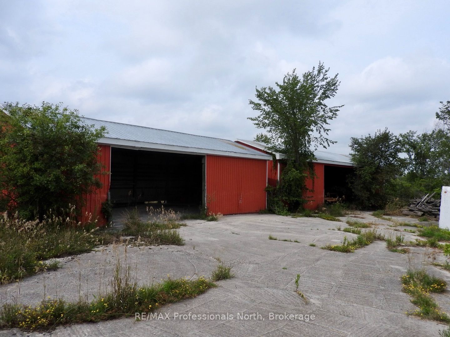 2017 Drummond Line Property Photo 35