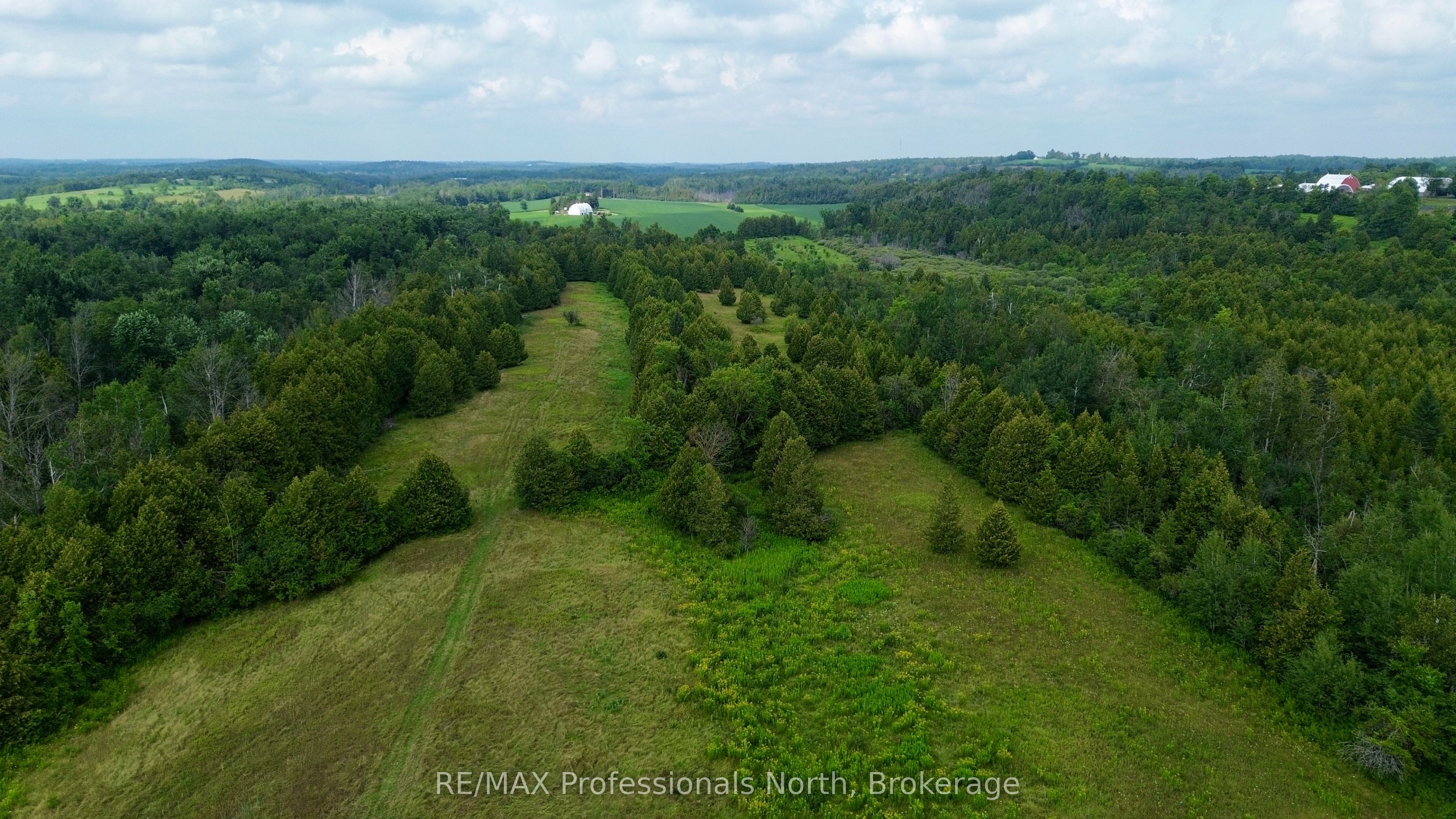 2017 Drummond Line Property Photo 42