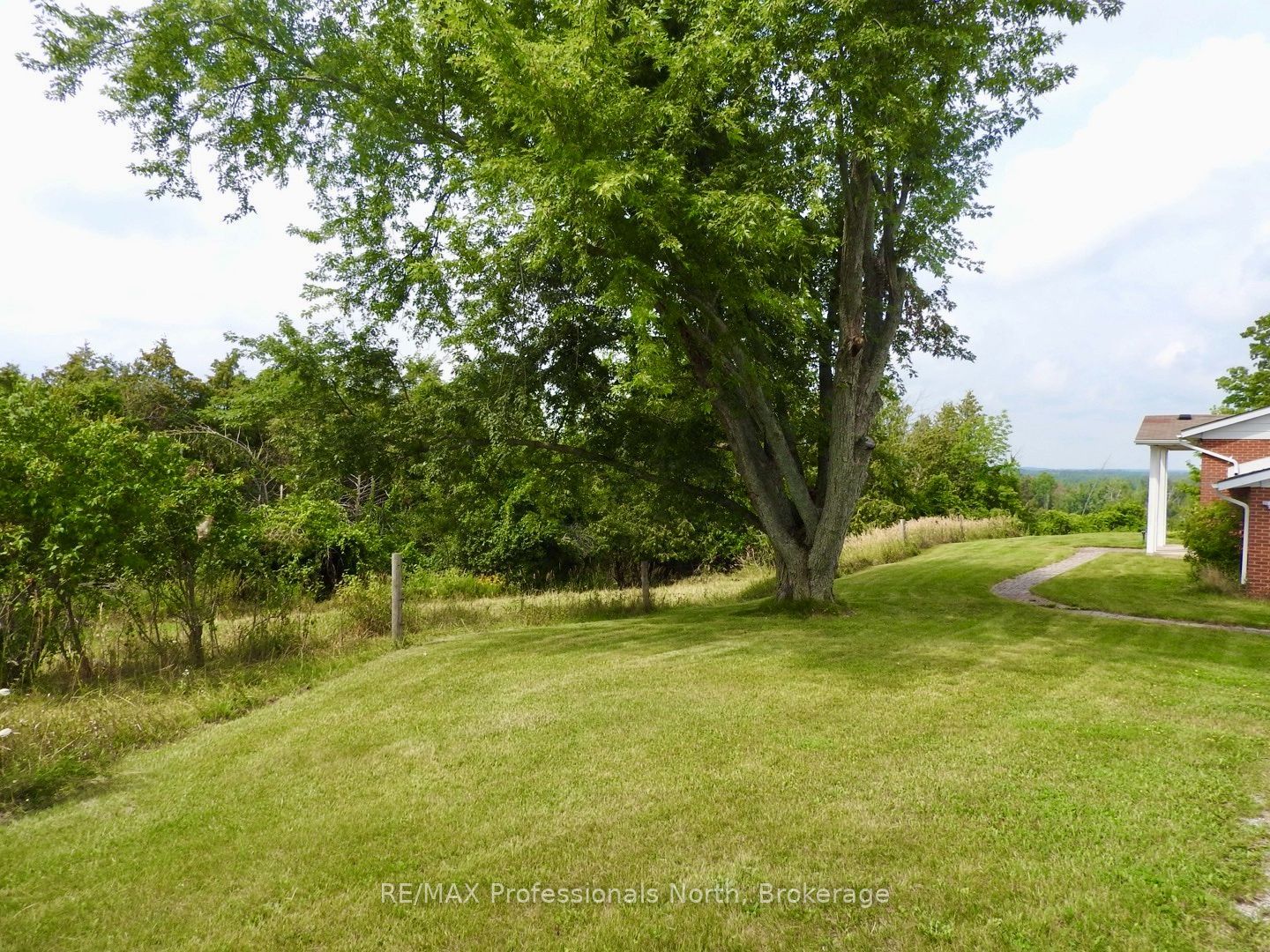 2017 Drummond Line Property Photo 43