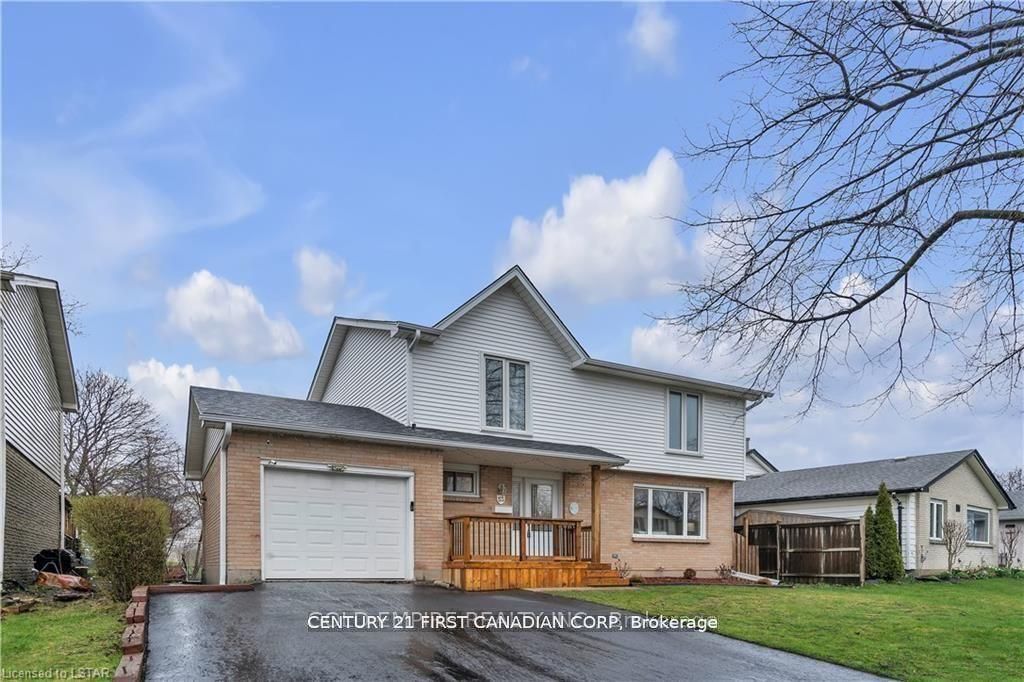 53 Archer Crescent Property Photo 1