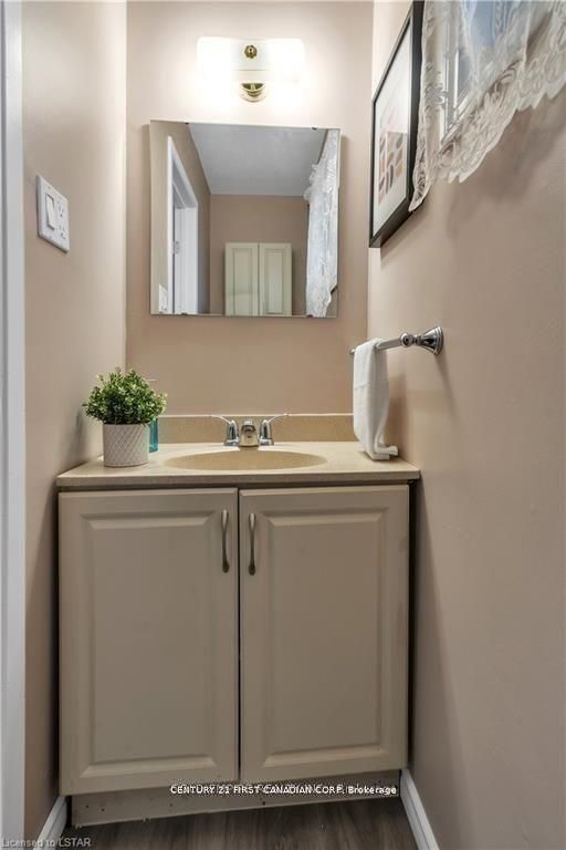 53 Archer Crescent Property Photo 16