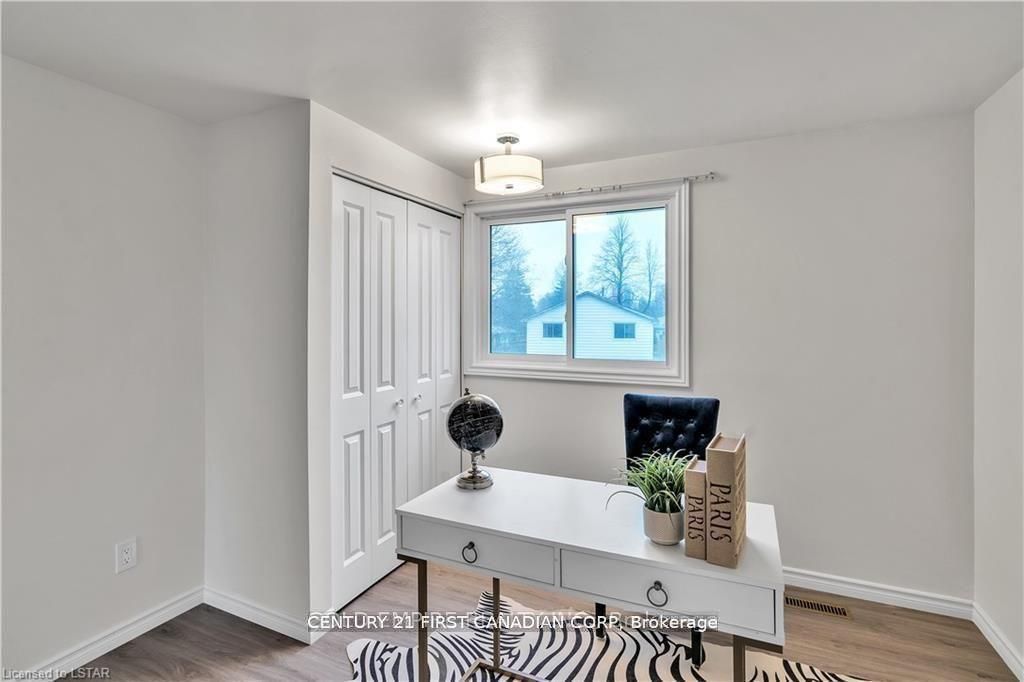 53 Archer Crescent Property Photo 17
