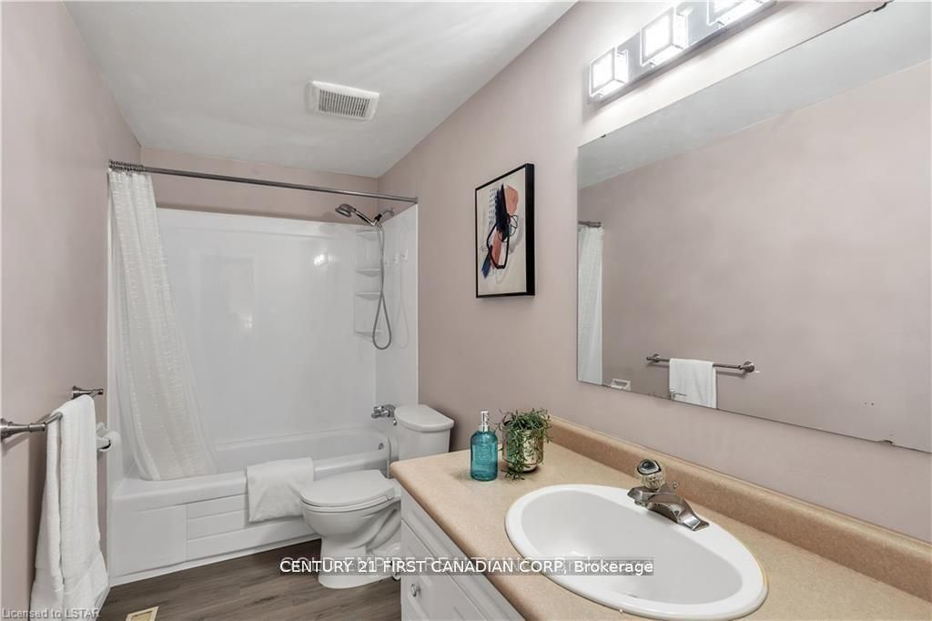 53 Archer Crescent Property Photo 27