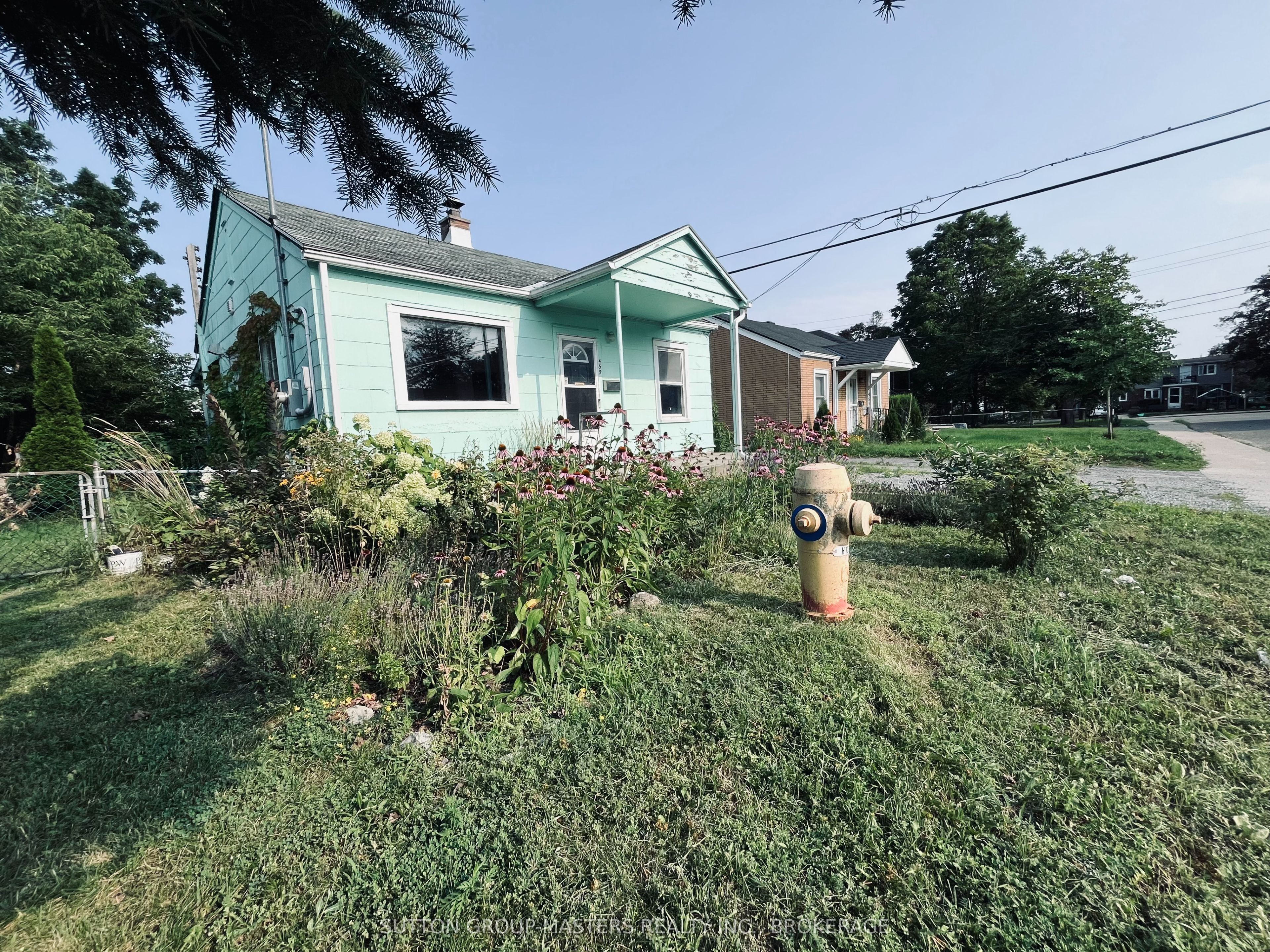 459 Nelson Street Property Photo 4