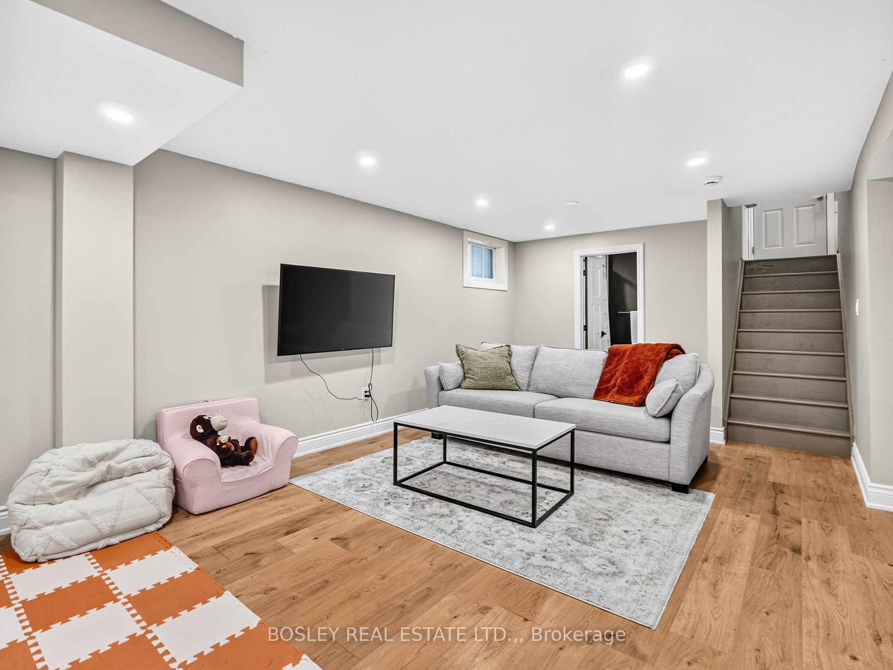 42 Lindel Crescent Property Photo 18