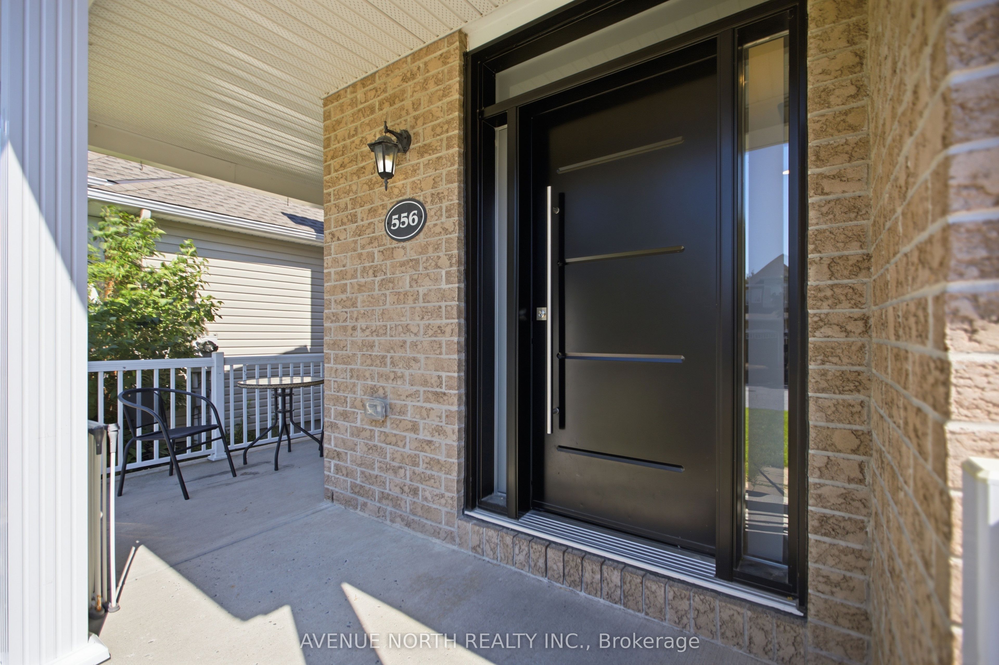 556 Mazari Crescent Property Photo 4