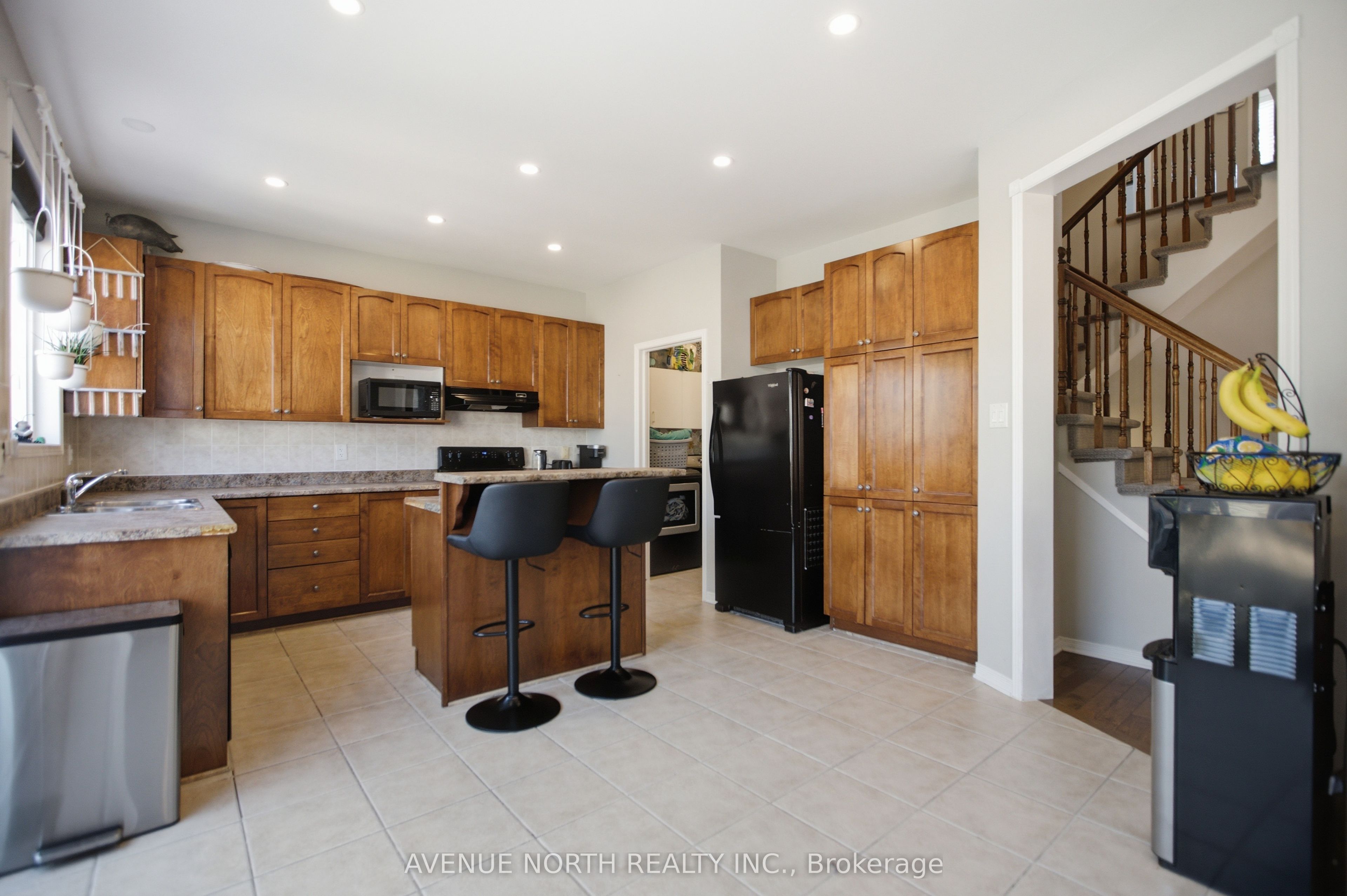 556 Mazari Crescent Property Photo 13