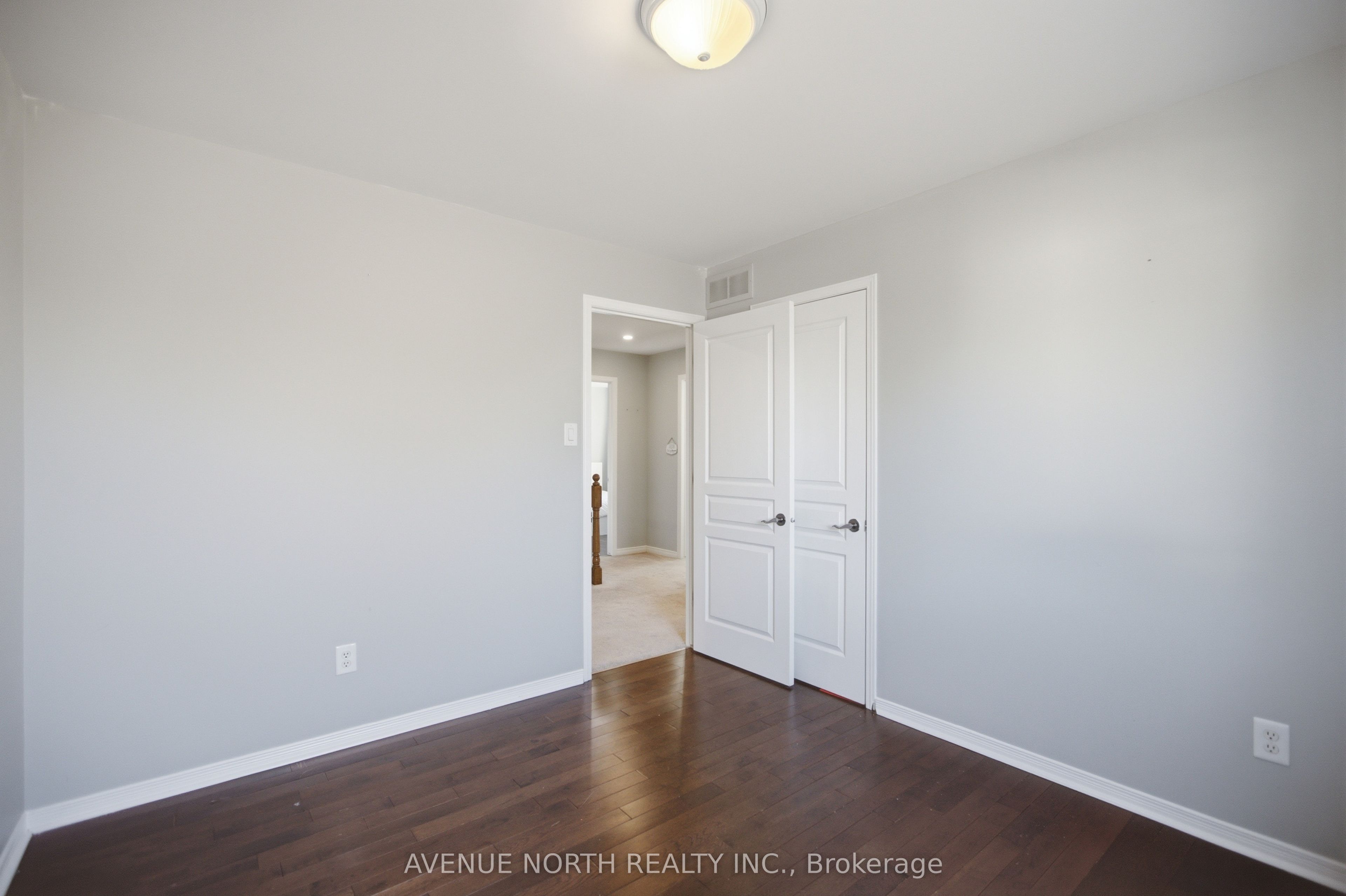 556 Mazari Crescent Property Photo 30