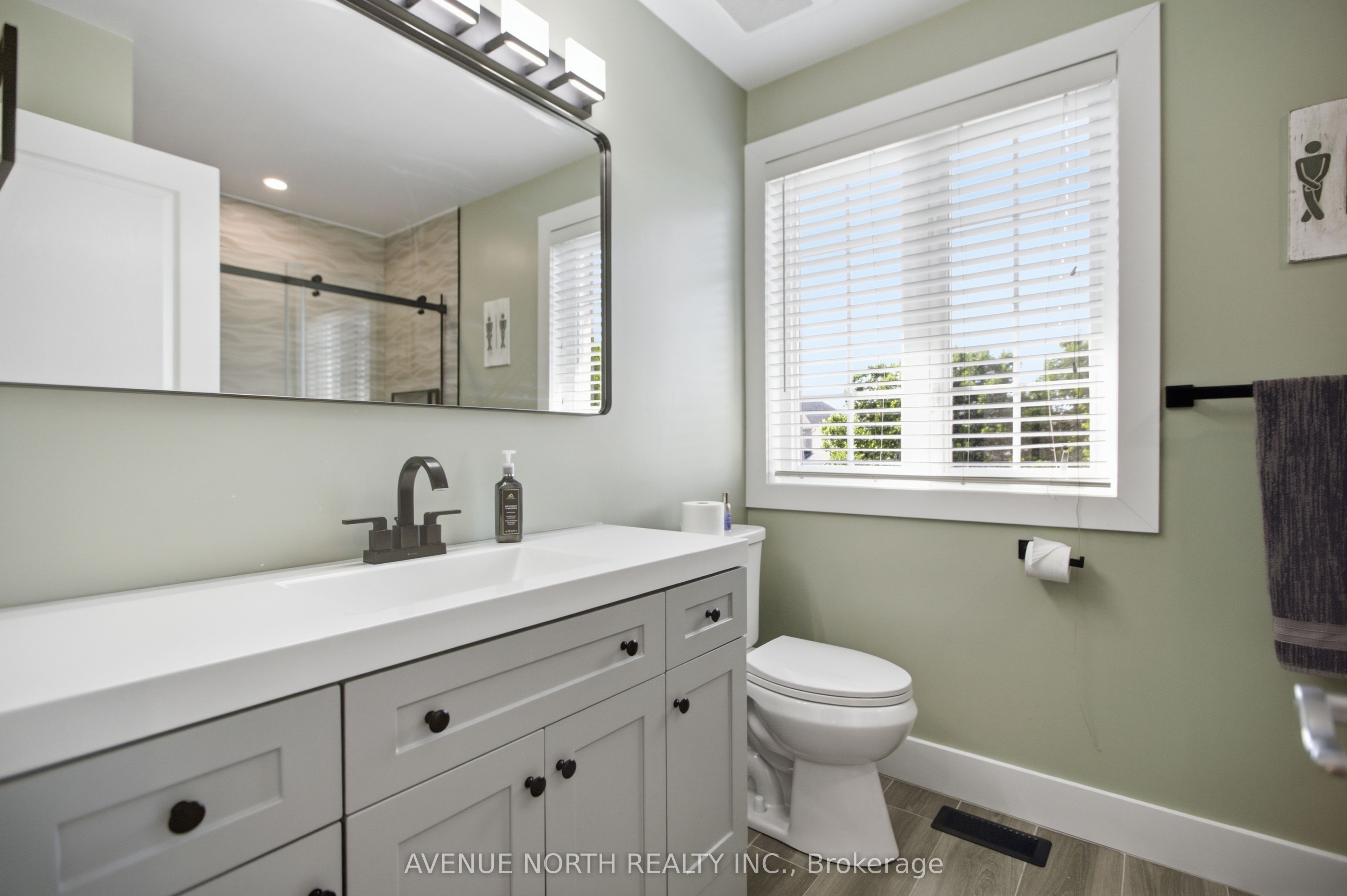 556 Mazari Crescent Property Photo 31