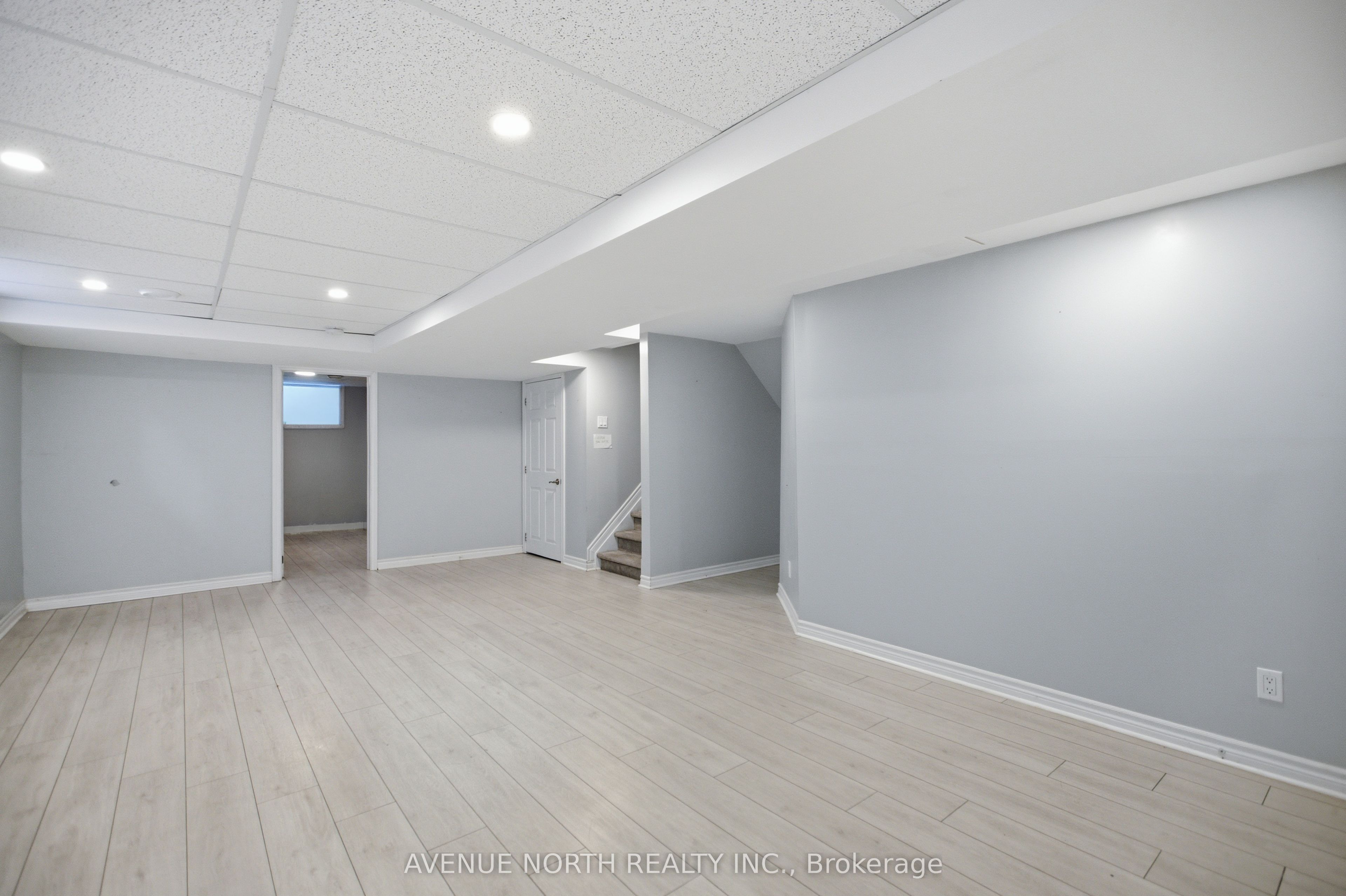 556 Mazari Crescent Property Photo 34