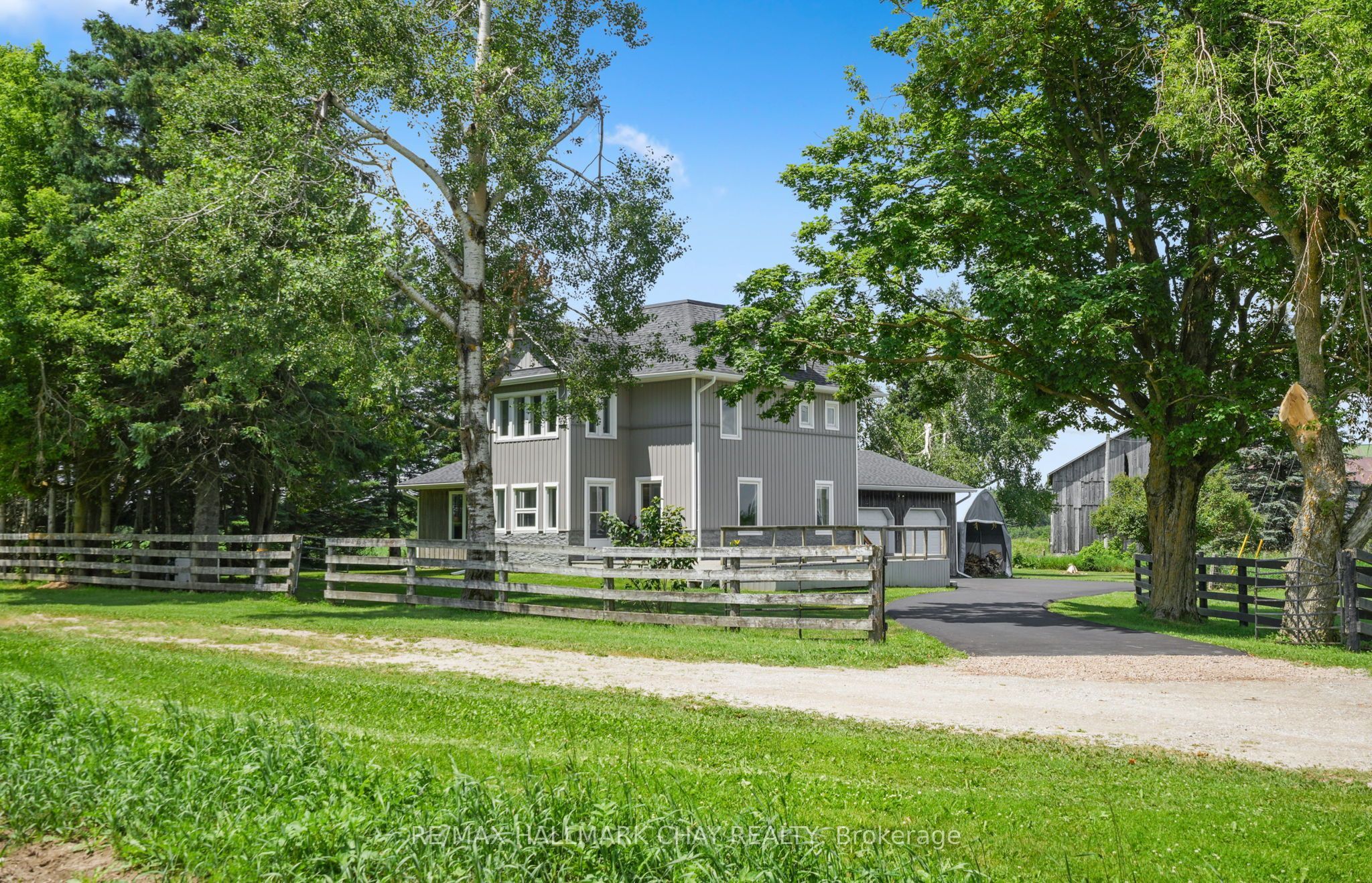 665221 20 Sideroad Property Photo 1