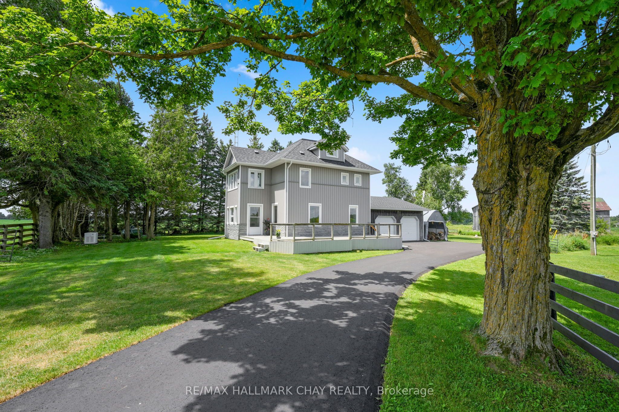 665221 20 Sideroad Property Photo 2
