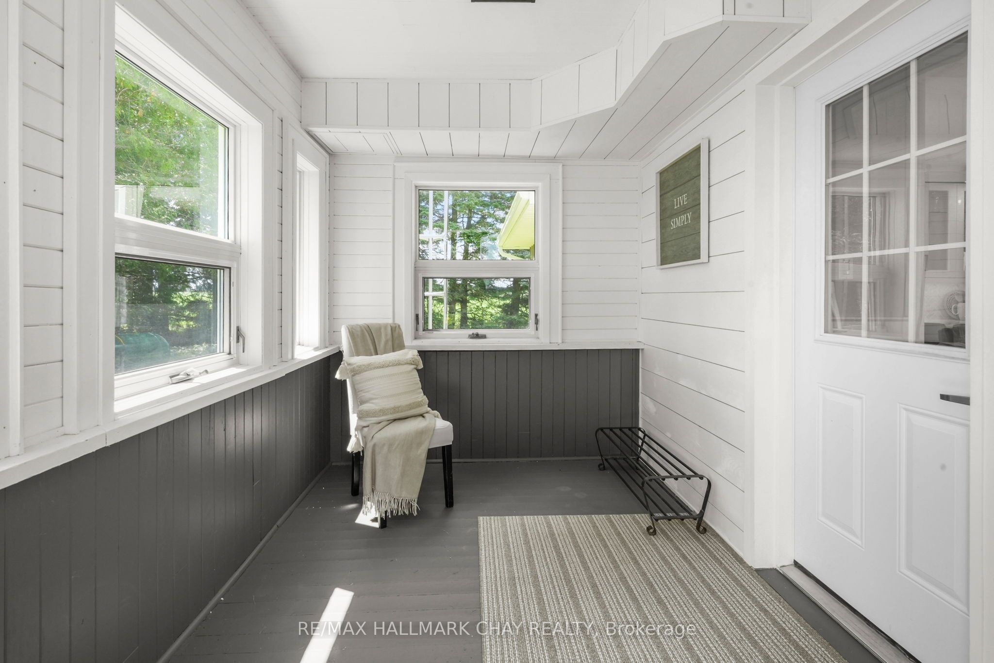 665221 20 Sideroad Property Photo 7