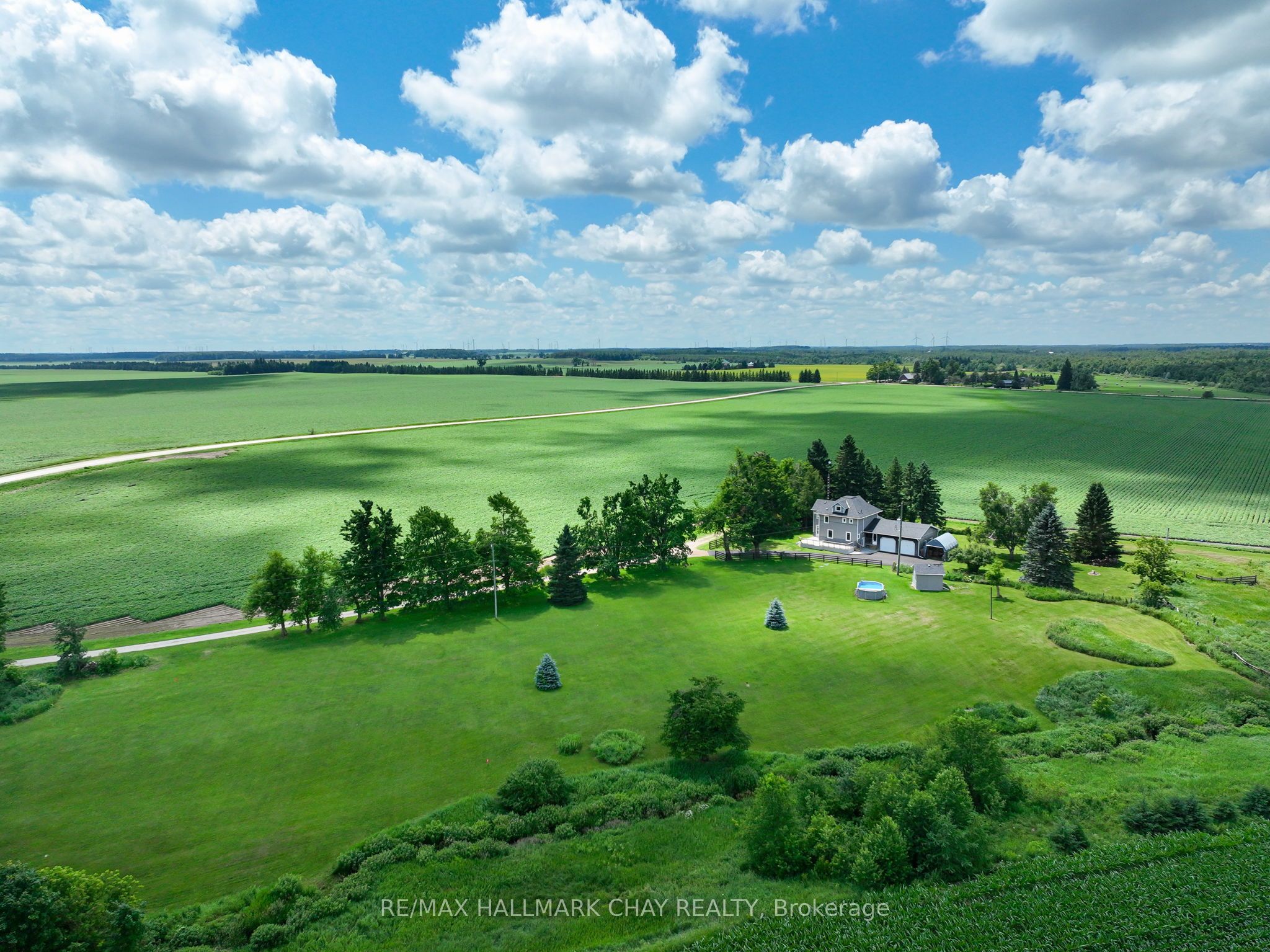 665221 20 Sideroad Property Photo 40