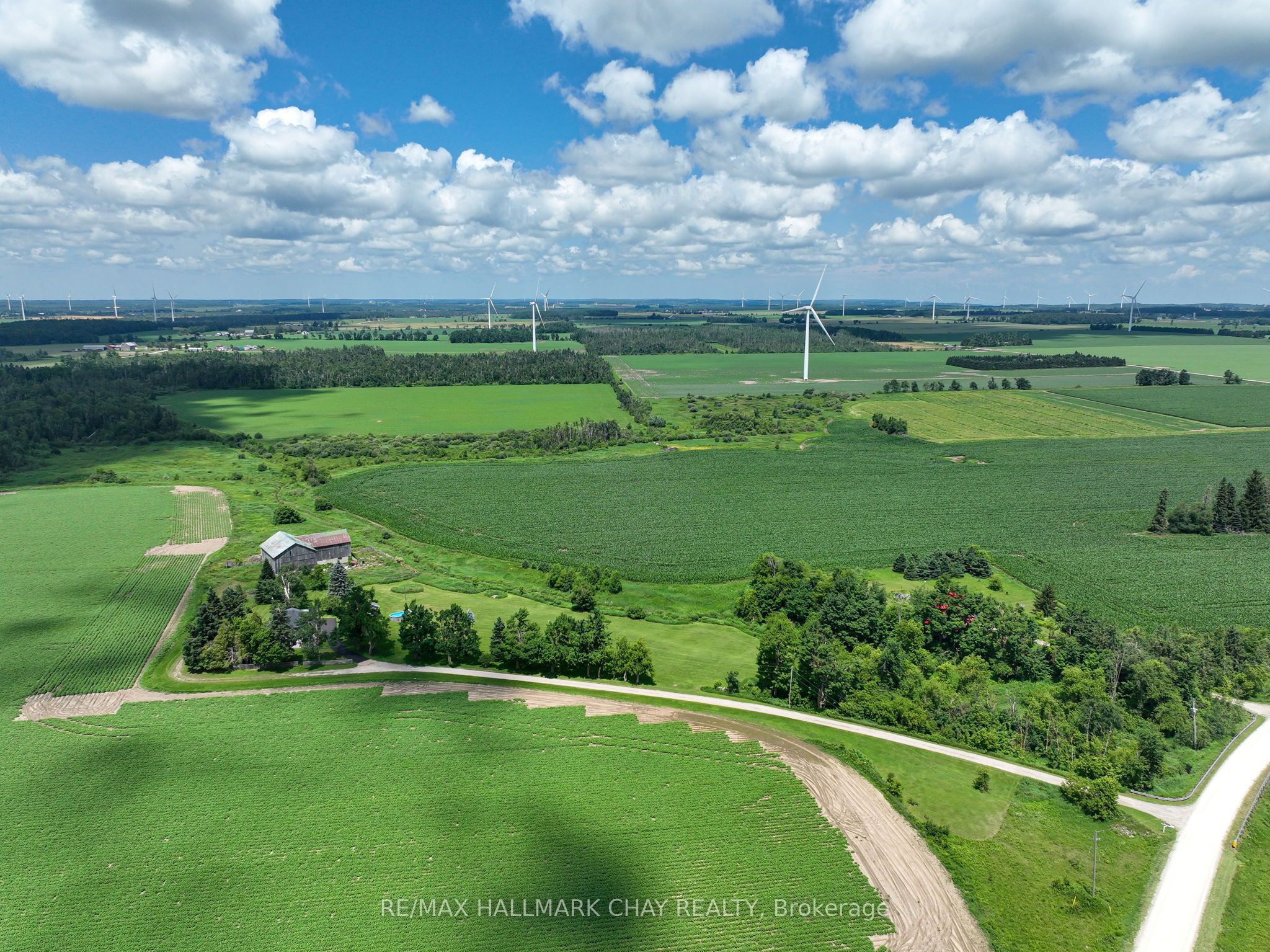 665221 20 Sideroad Property Photo 42