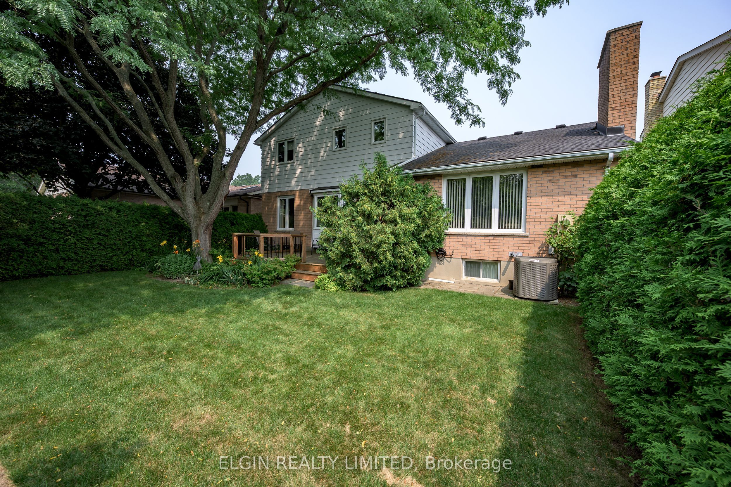 16 Massey Drive Property Photo 6