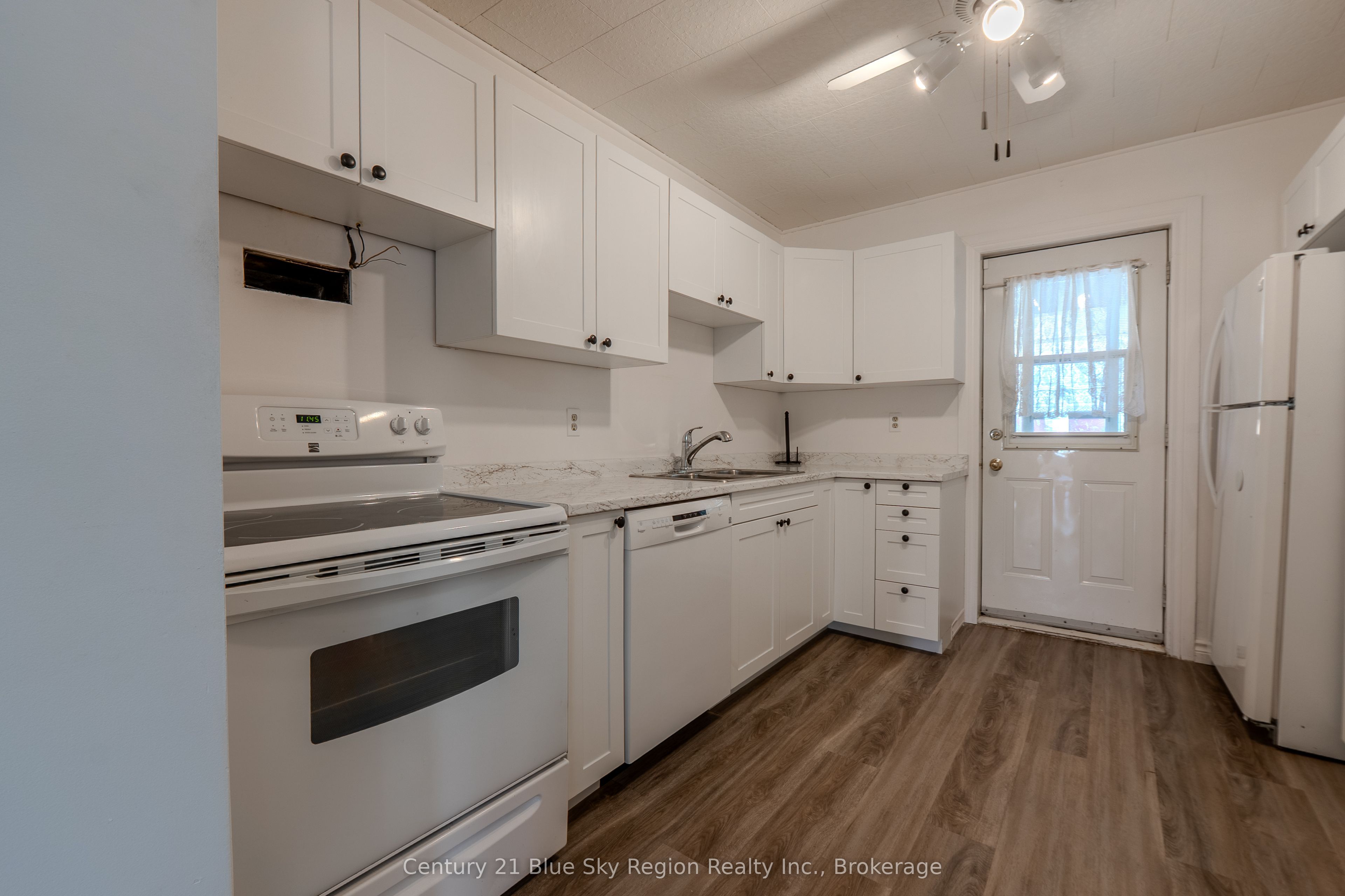 624 Mcintyre Street E Property Photo 15