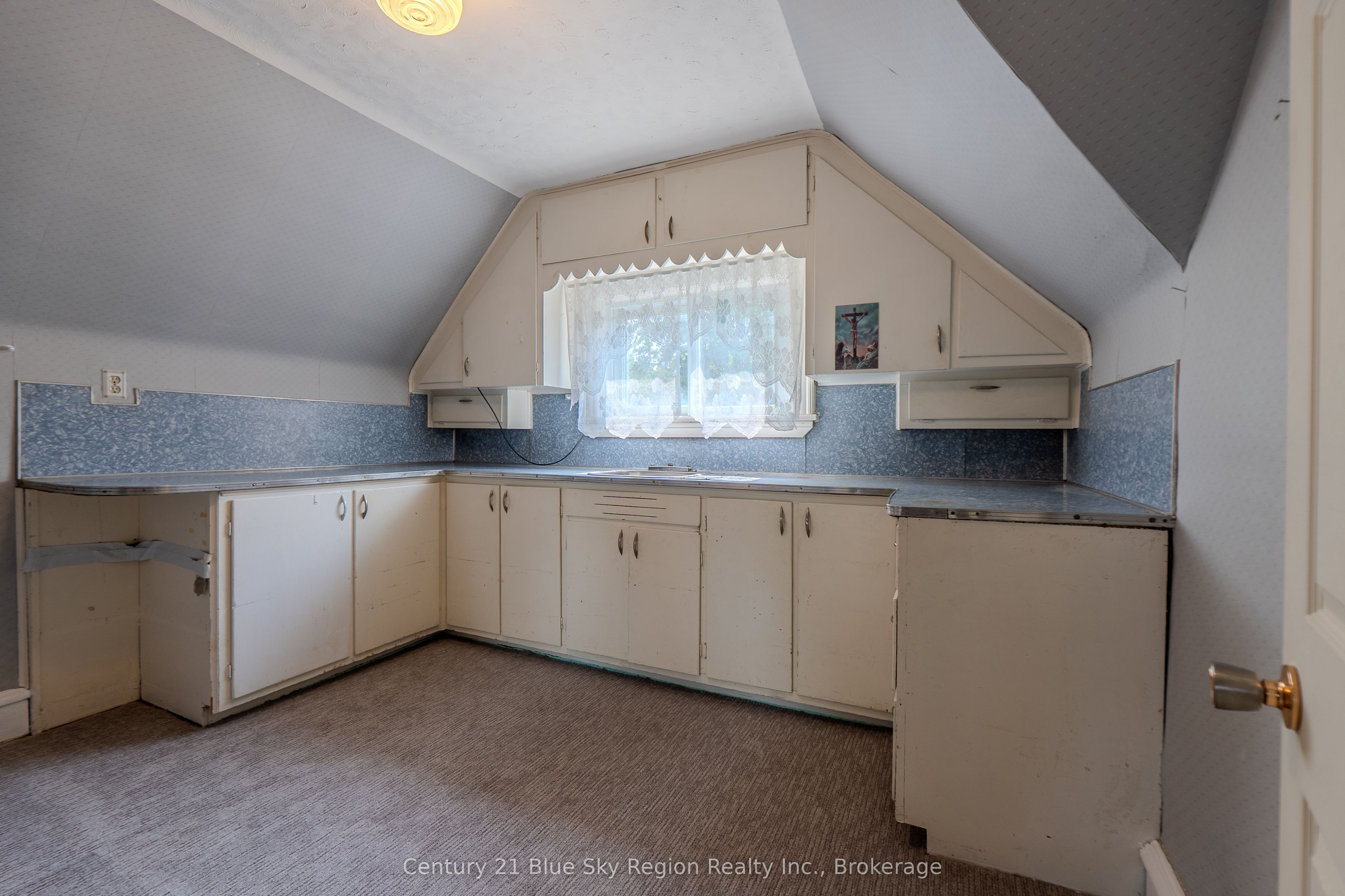 624 Mcintyre Street E Property Photo 22