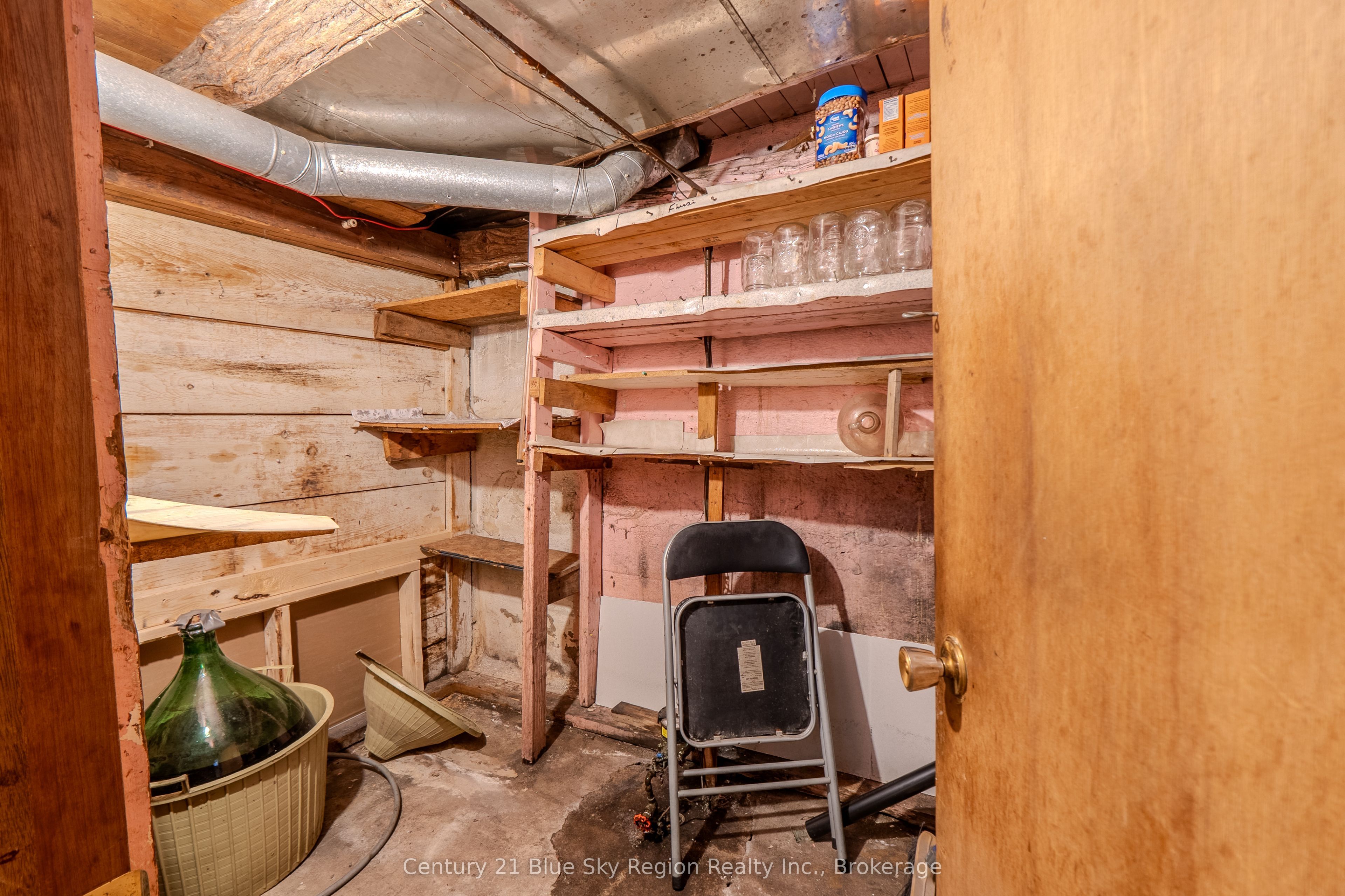 624 Mcintyre Street E Property Photo 38