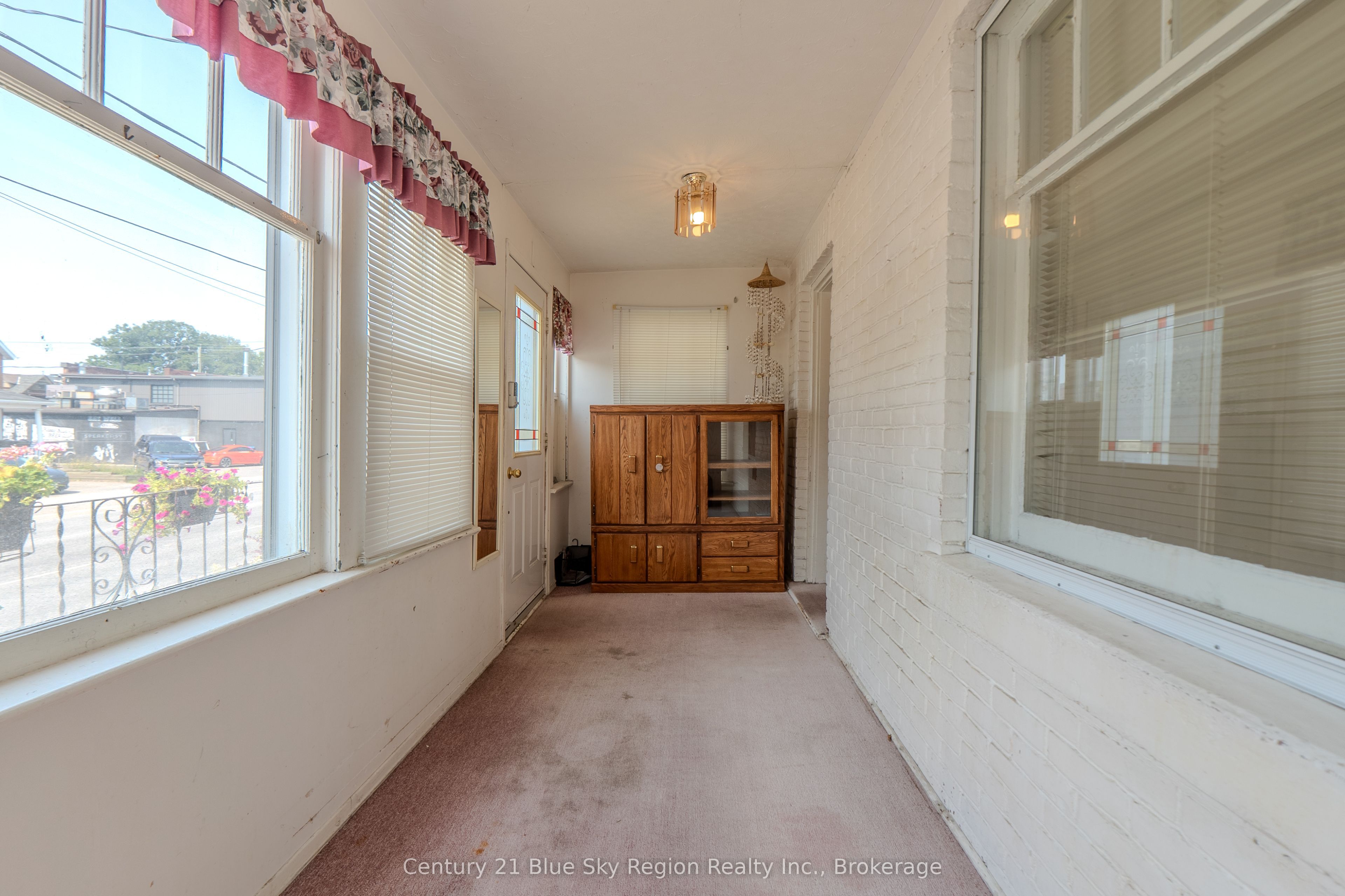 624 Mcintyre Street E Property Photo 39