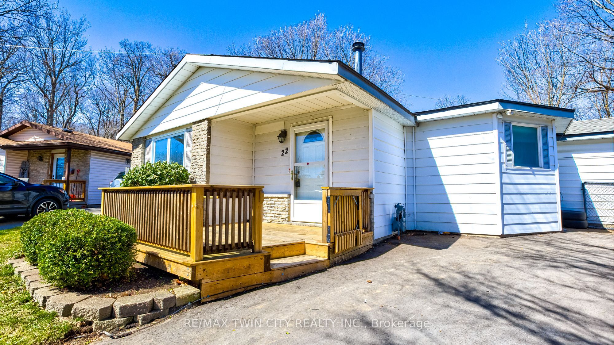 22 Blackhorne Crescent Property Photo 2