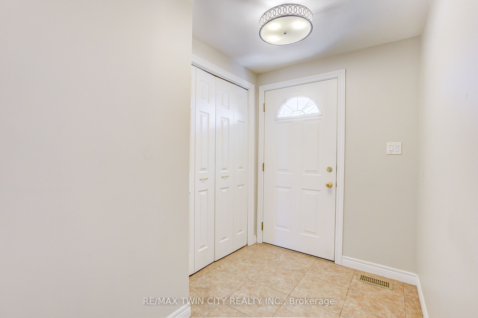 22 Blackhorne Crescent Property Photo 3