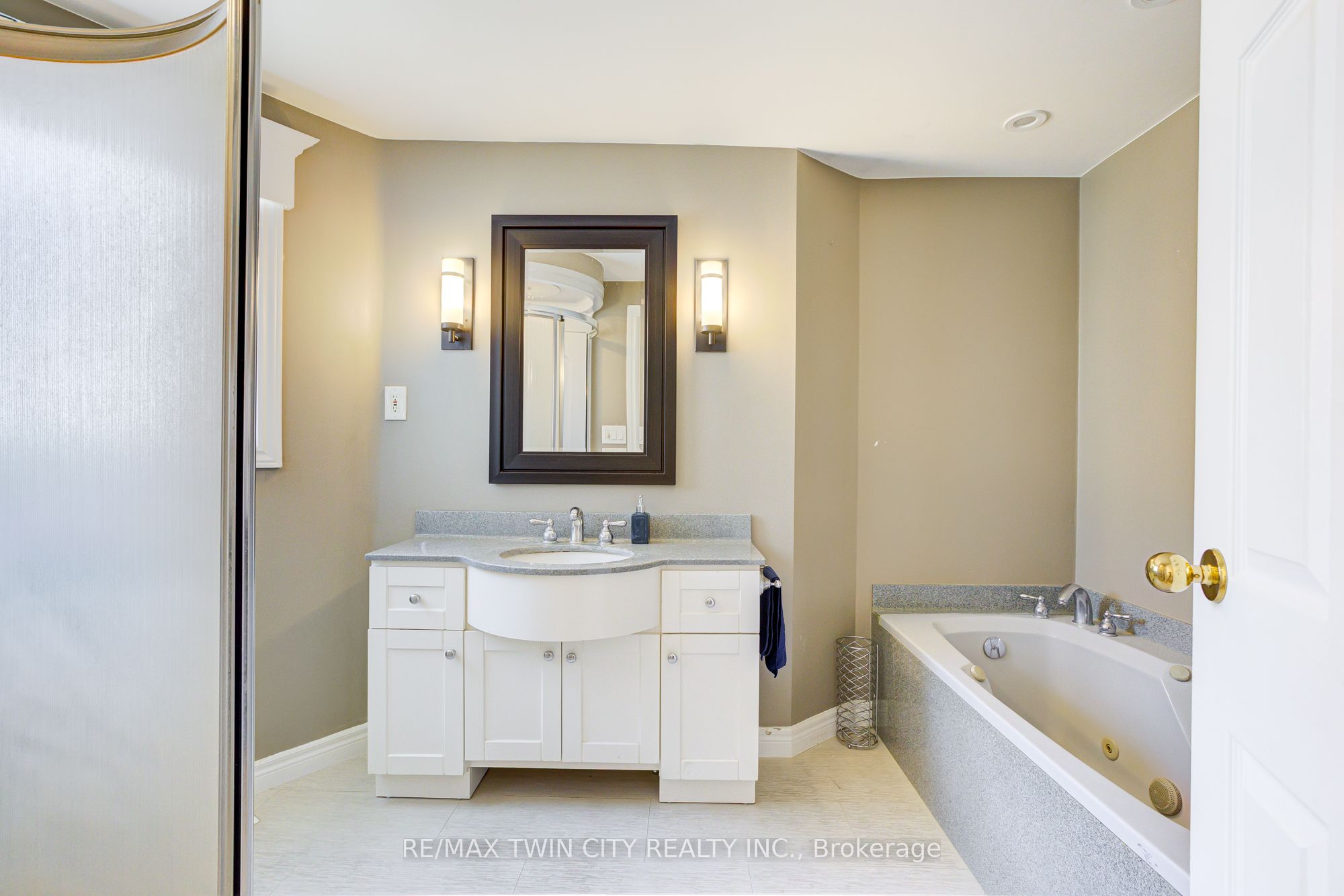 22 Blackhorne Crescent Property Photo 18