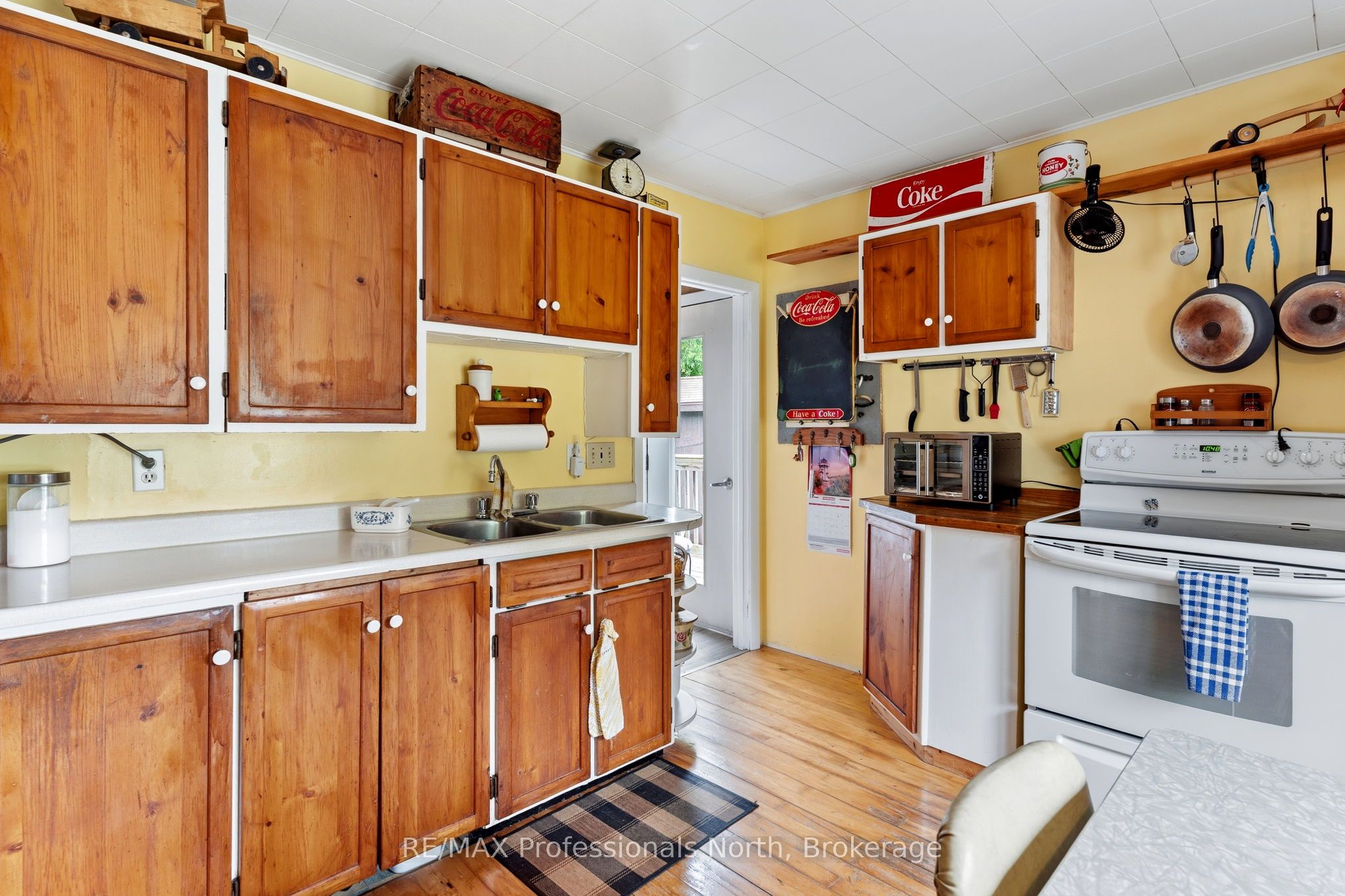 1b Lyons Street Property Photo 13