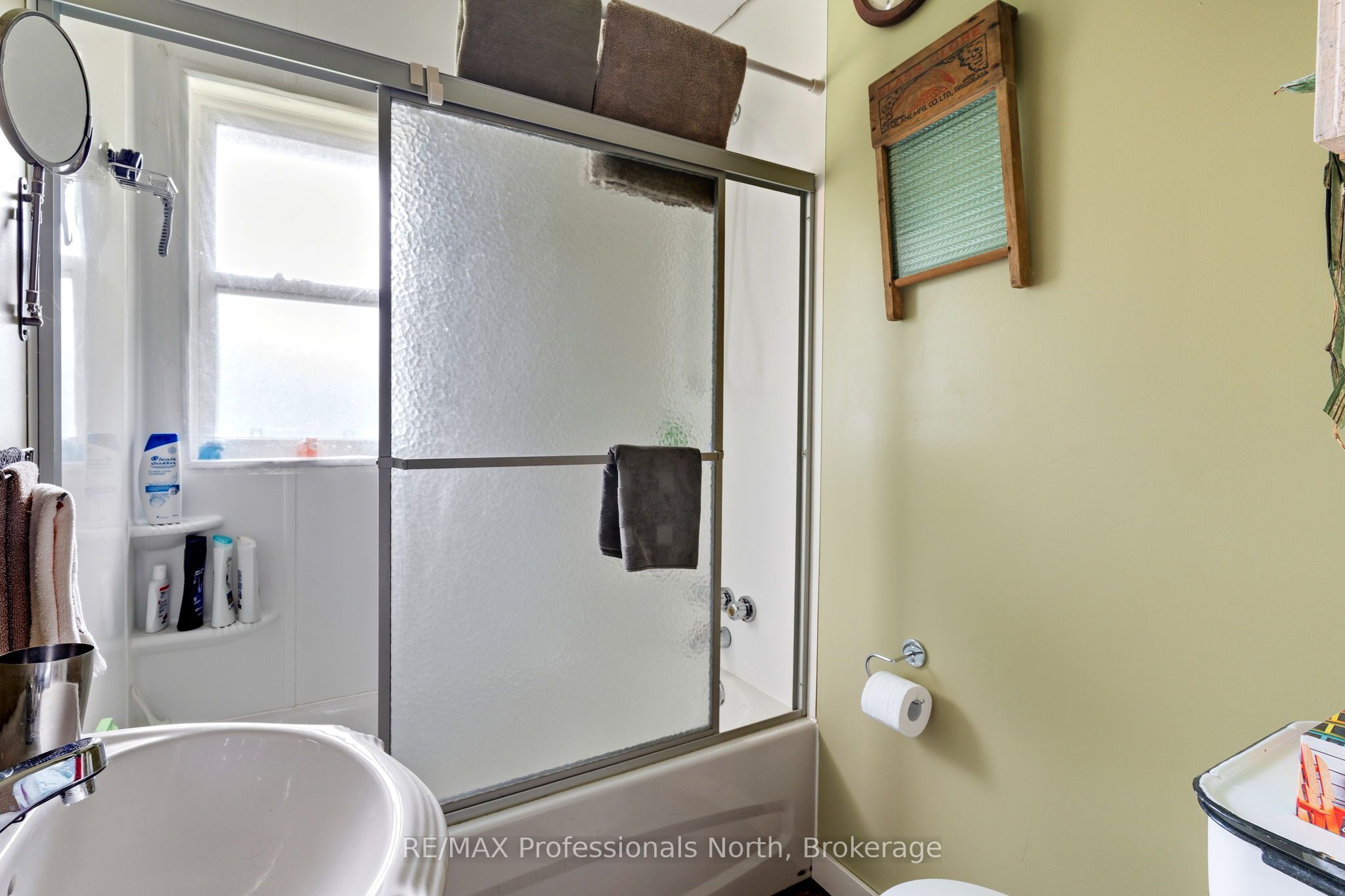 1b Lyons Street Property Photo 15