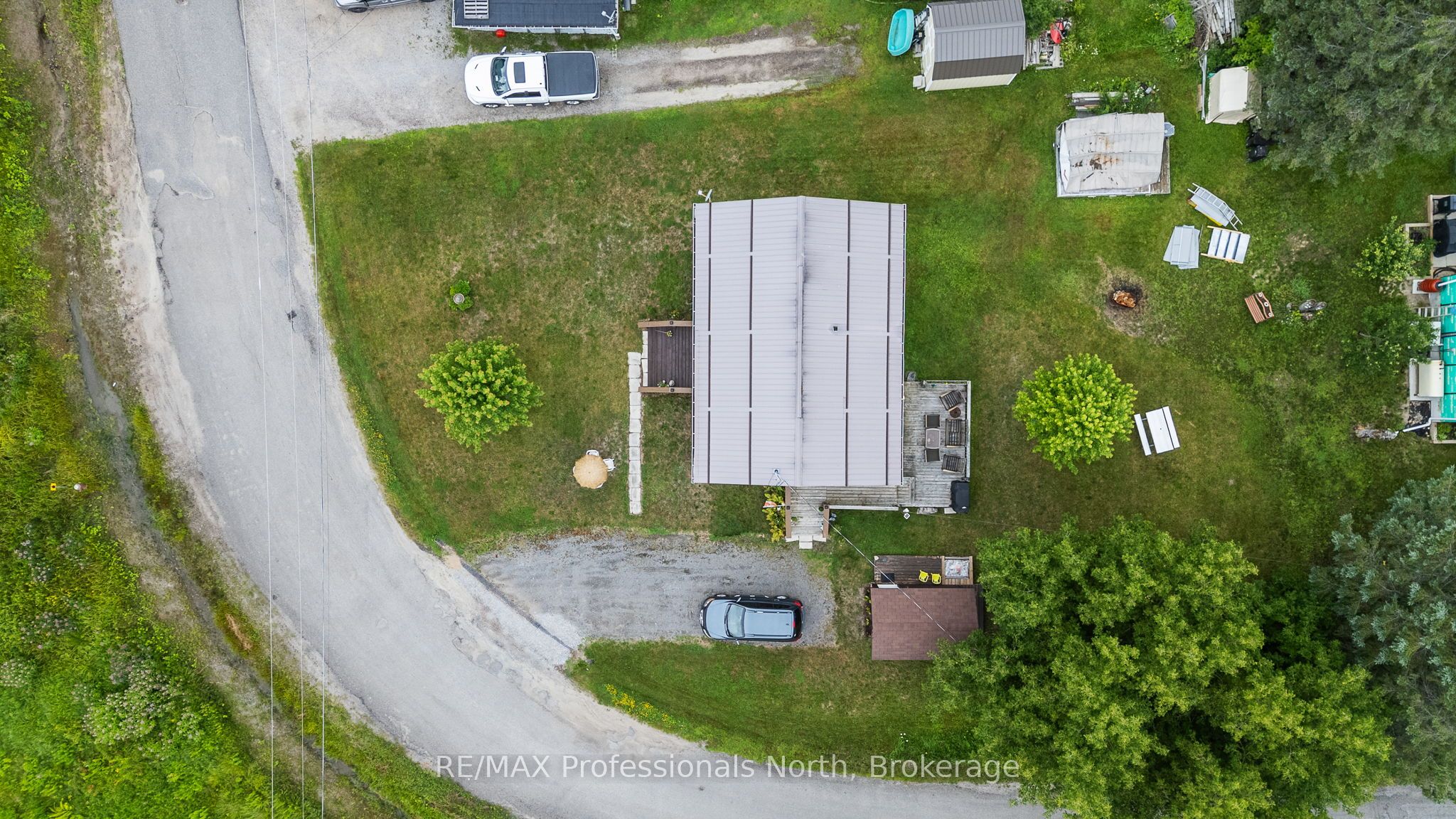 1b Lyons Street Property Photo 27