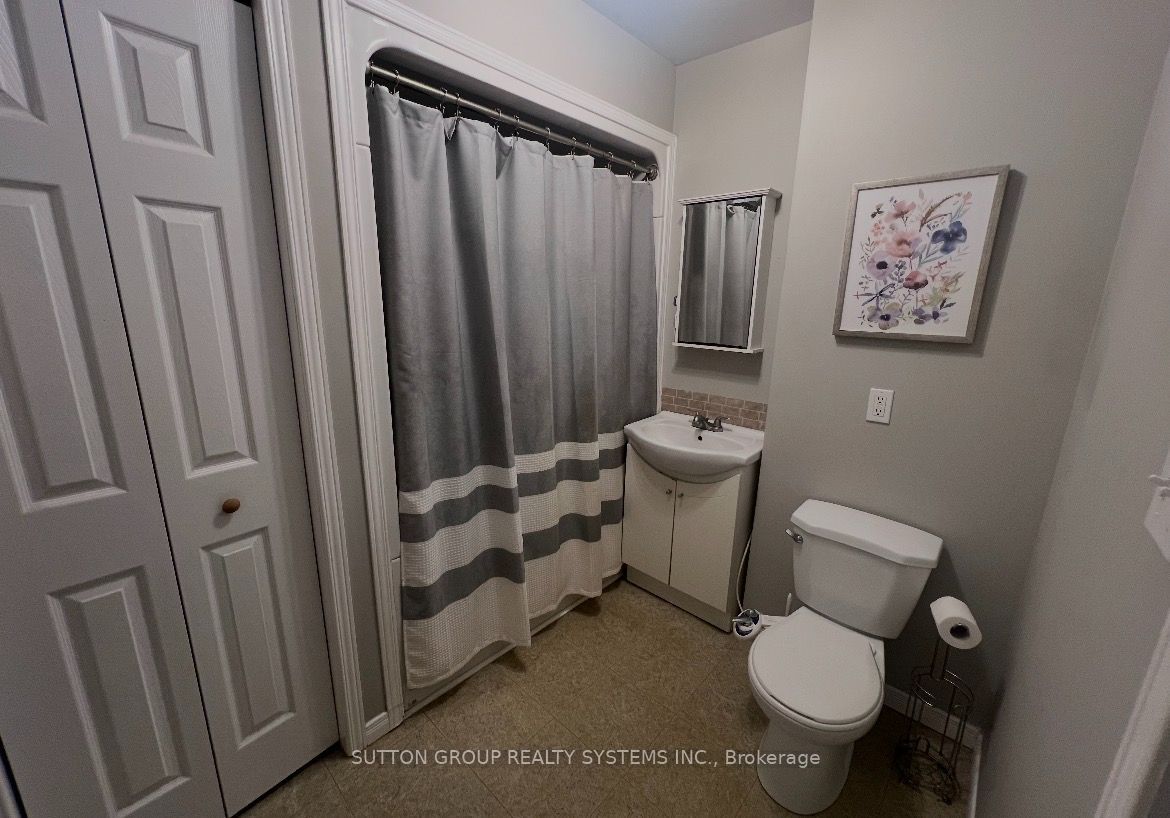 211 Veronica Drive 19 Property Photo 25