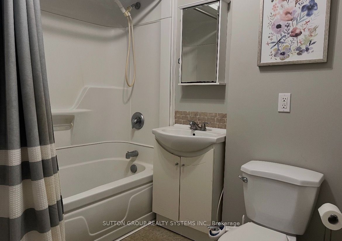 211 Veronica Drive 19 Property Photo 26