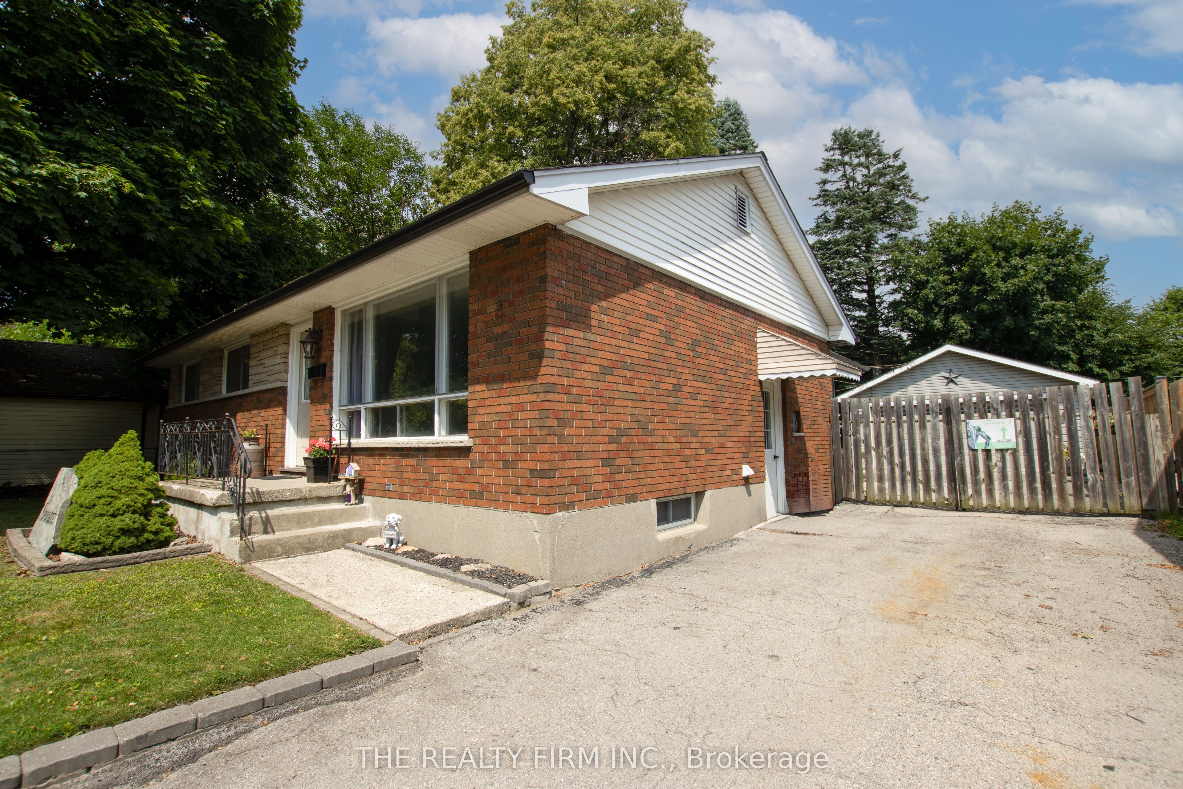 82 Langton Road Property Photo 4