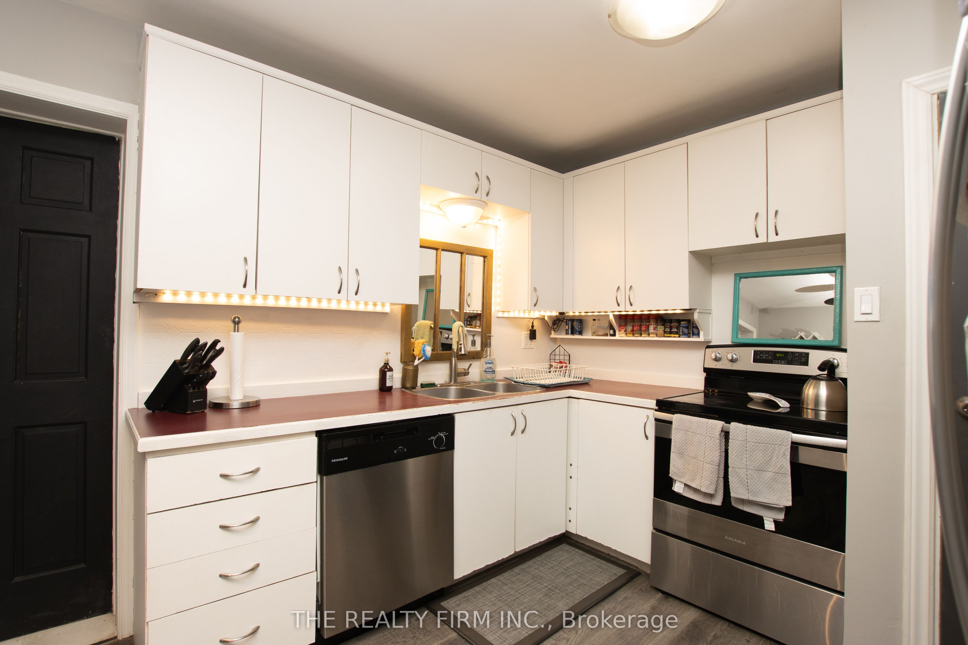 82 Langton Road Property Photo 10