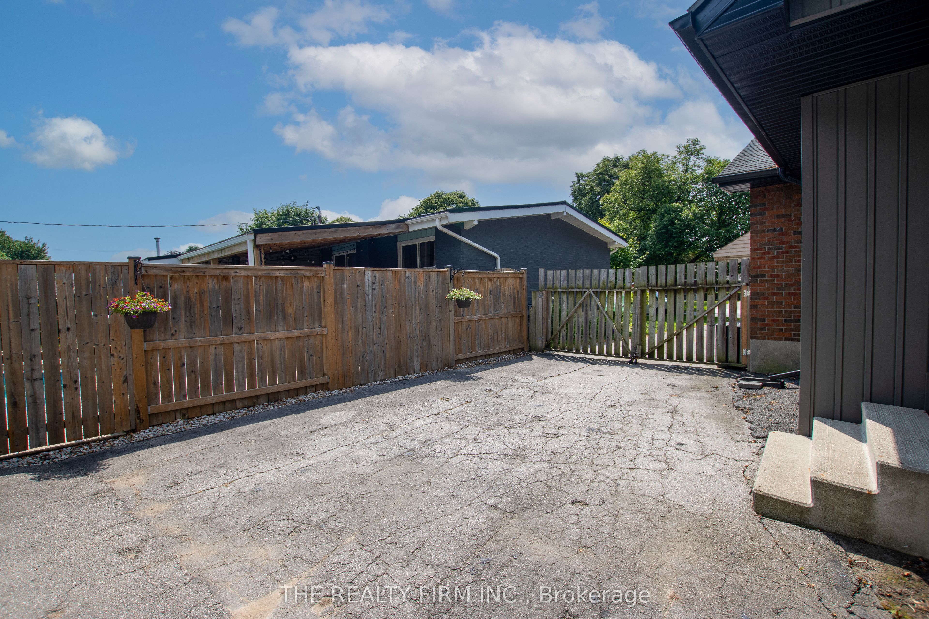 82 Langton Road Property Photo 39