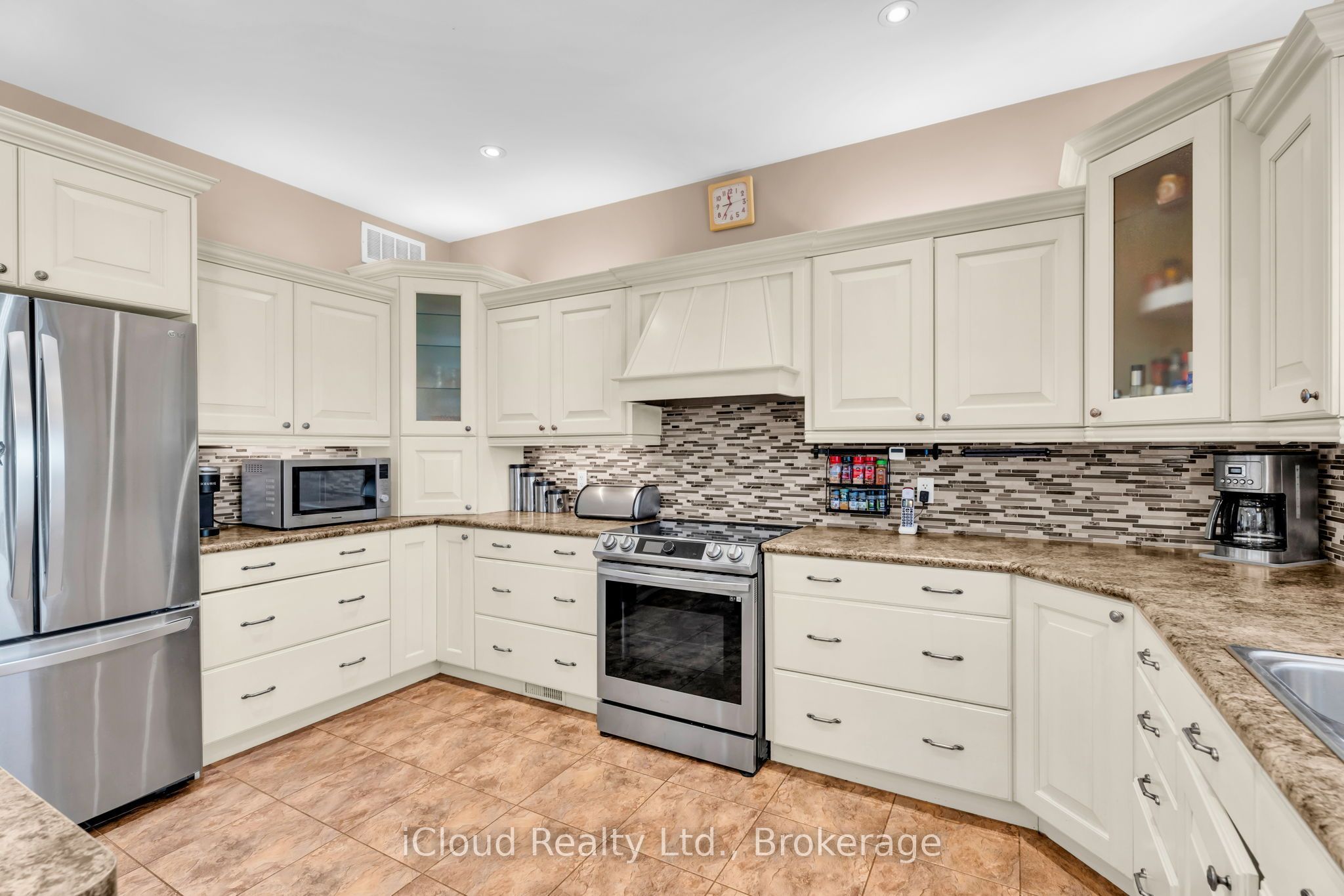 514164 2nd Line Property Photo 15