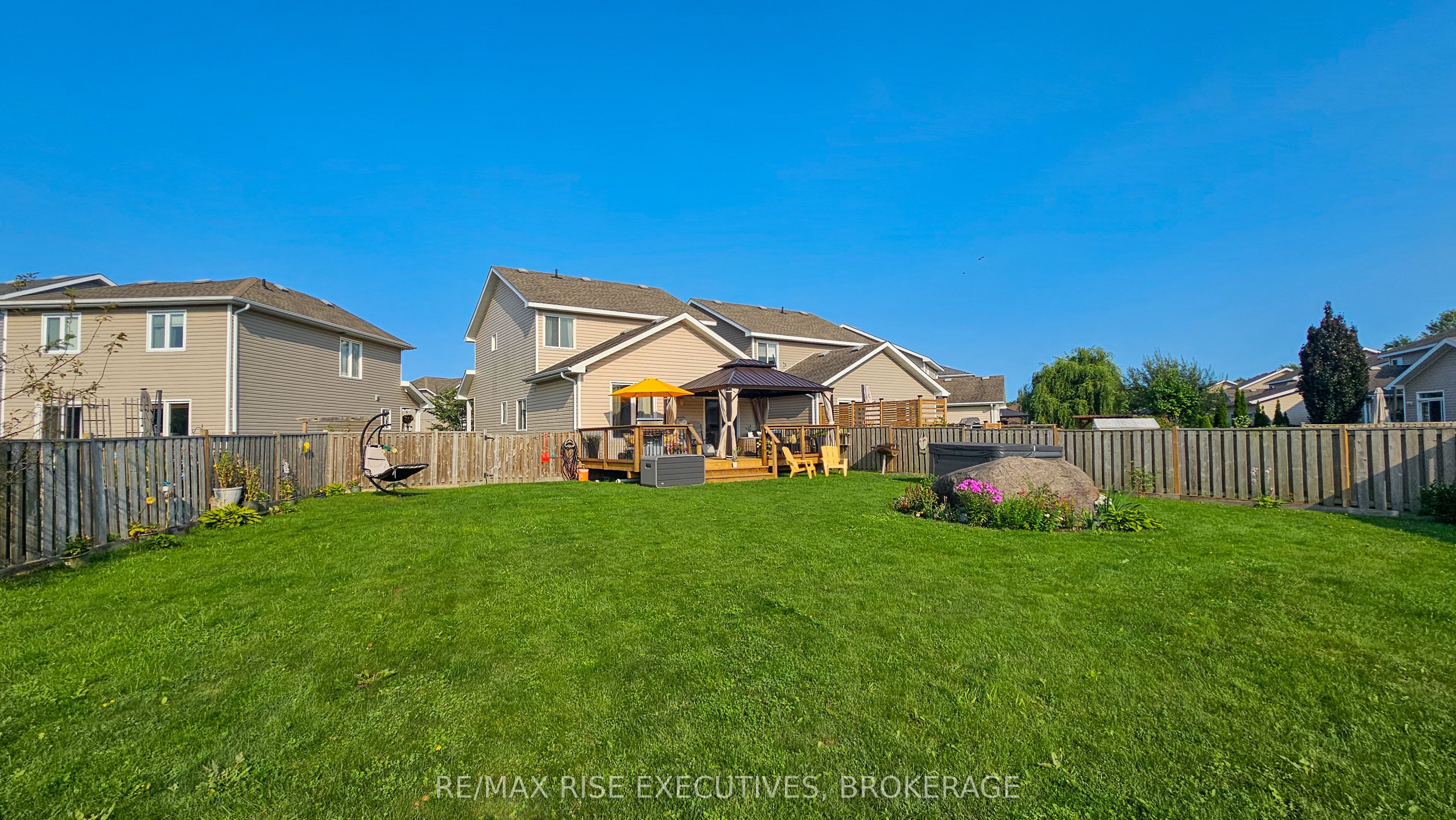 724 Margaret Way Property Photo 3