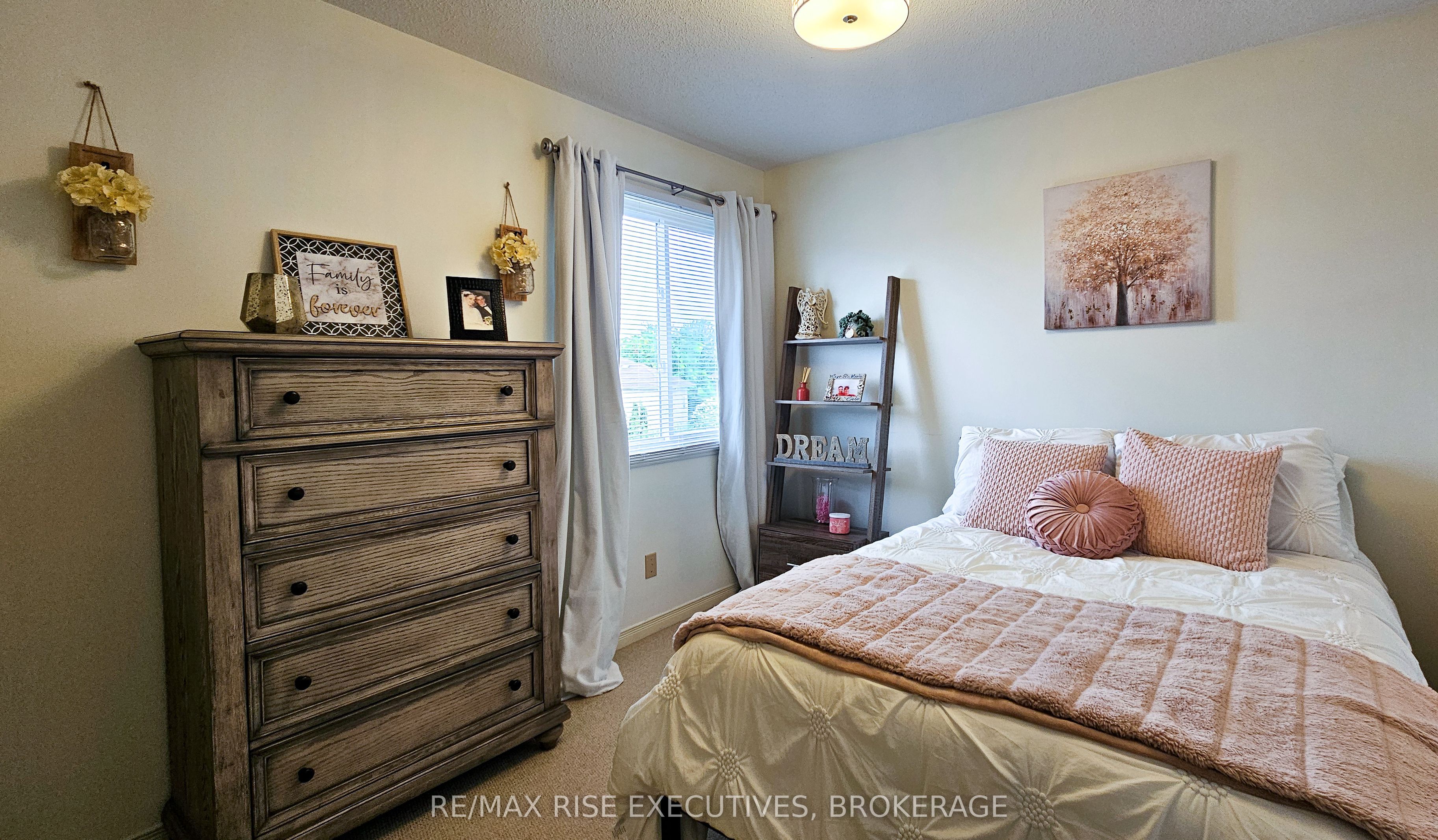 724 Margaret Way Property Photo 29