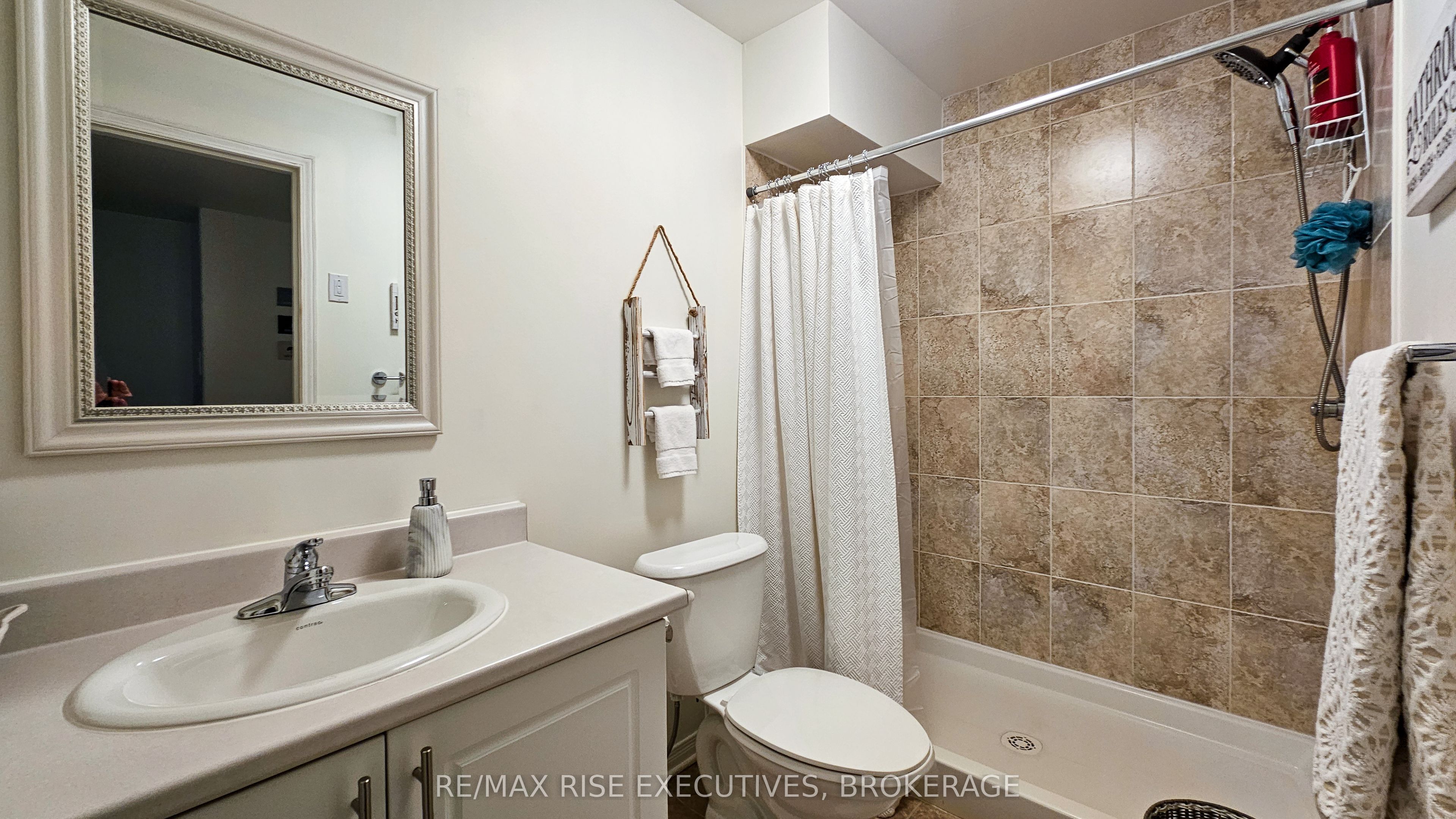 724 Margaret Way Property Photo 37