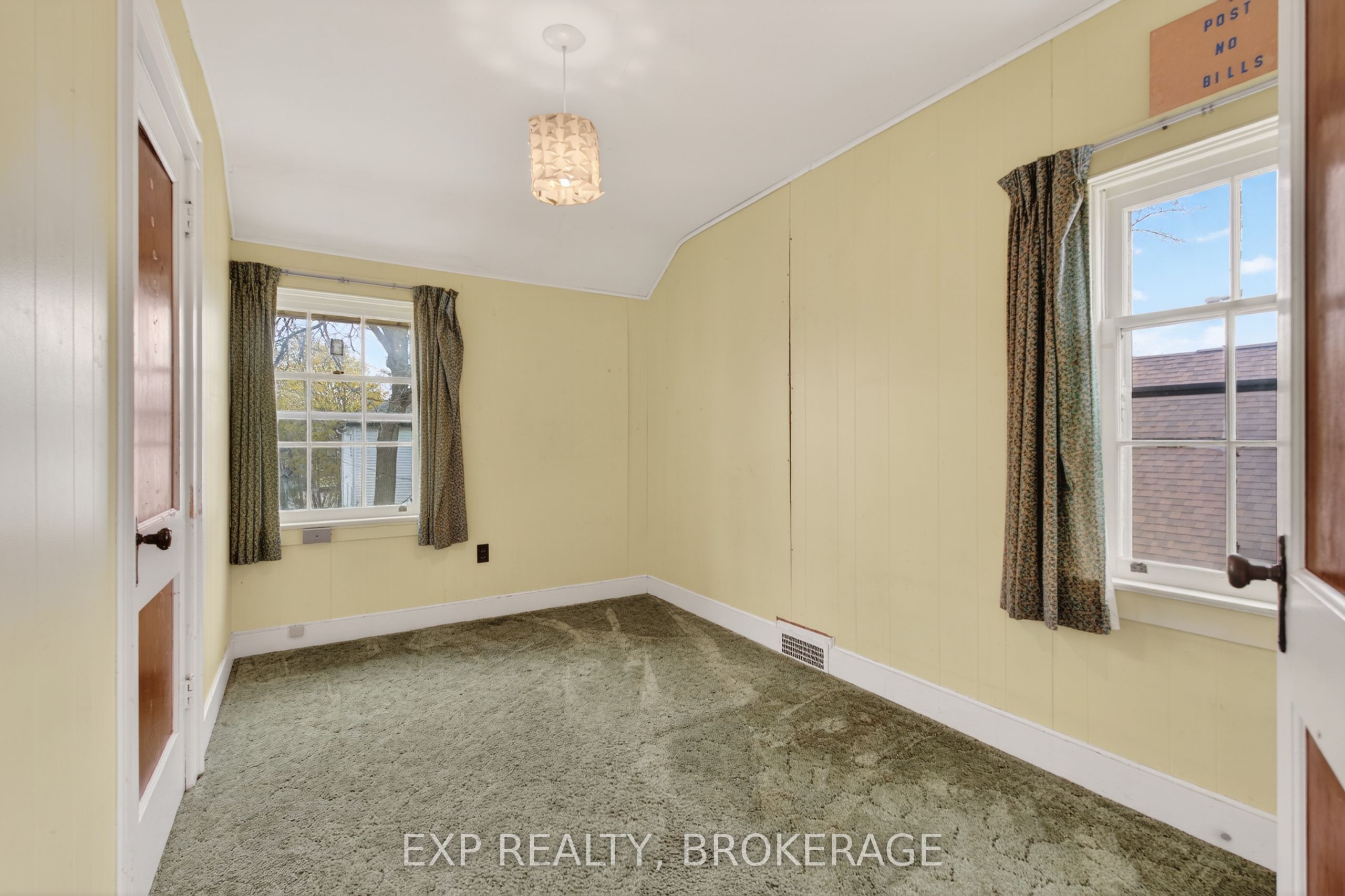 11 Carruthers Avenue Property Photo 18
