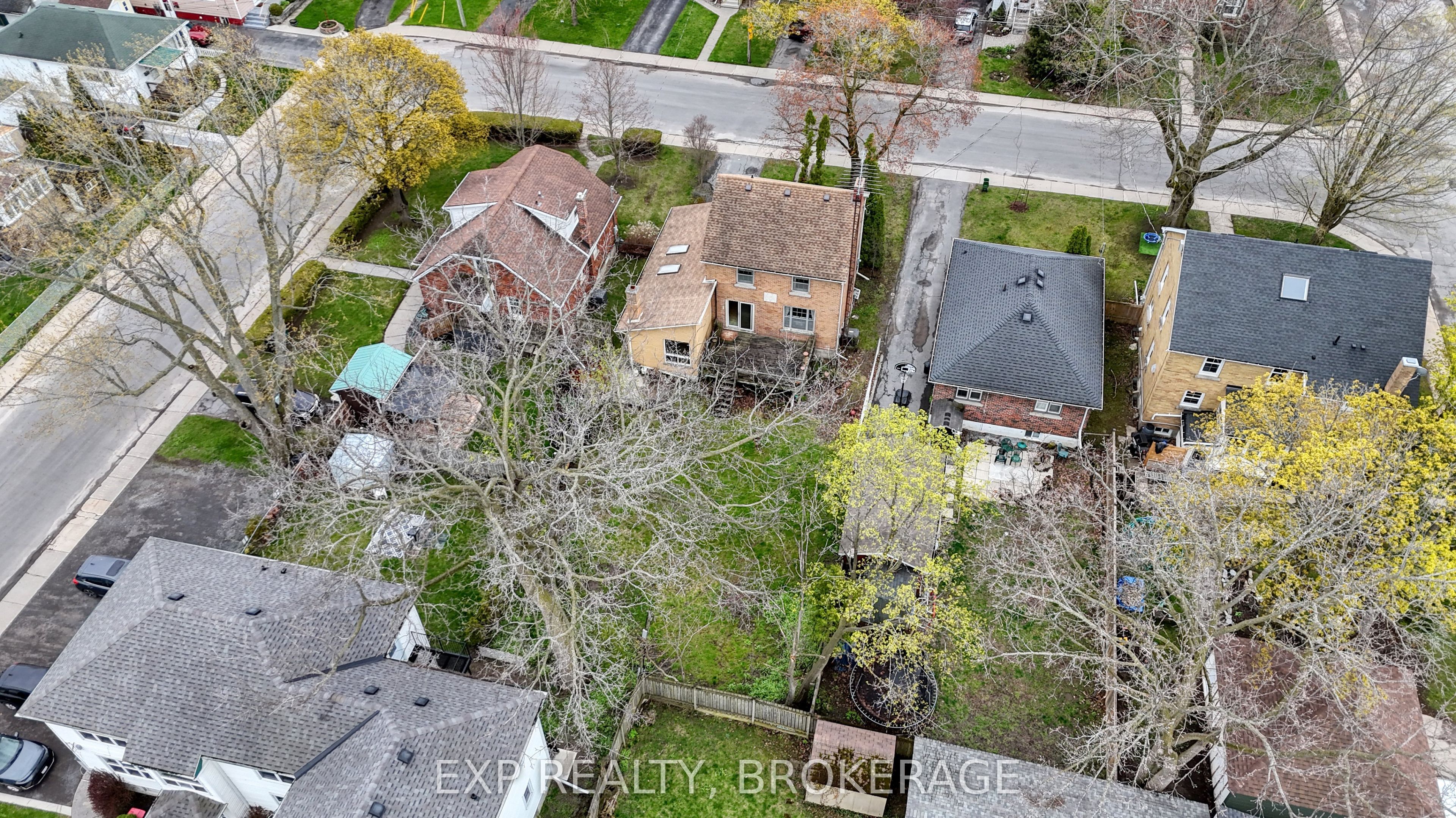11 Carruthers Avenue Property Photo 28