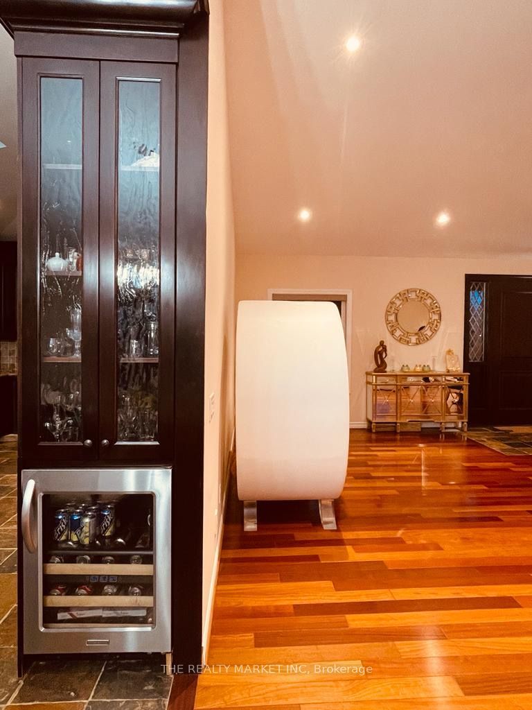 X13663006 Property Photo 11