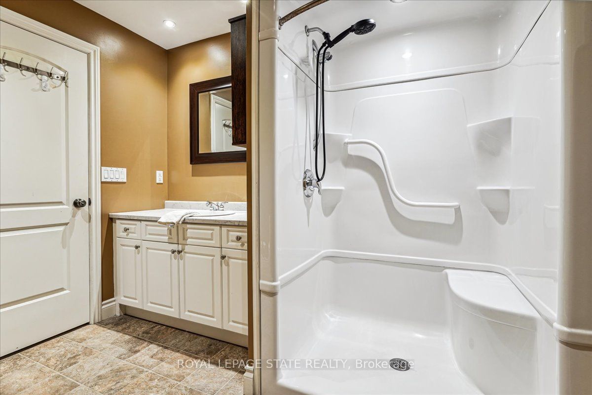 5117 Canborough Road Property Photo 26